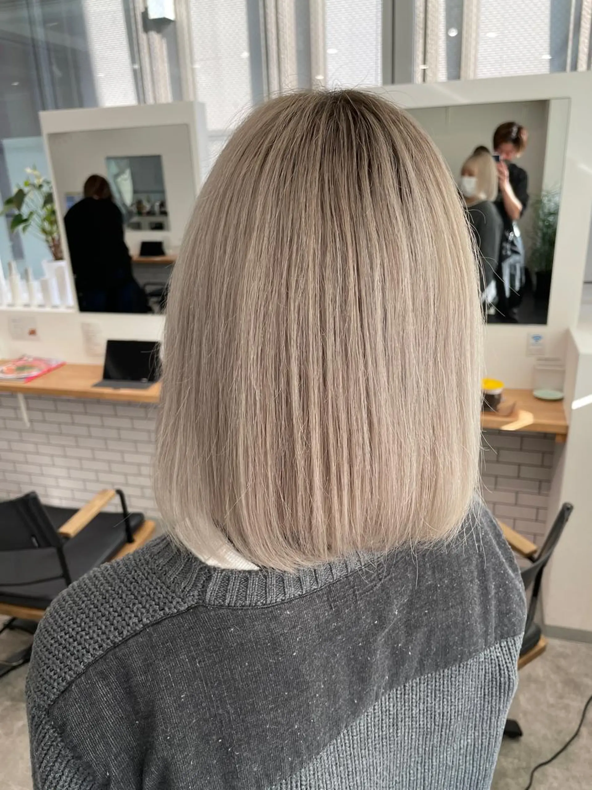 ショート 大人レイヤー ヨシミカズヤのヘアスタイル
