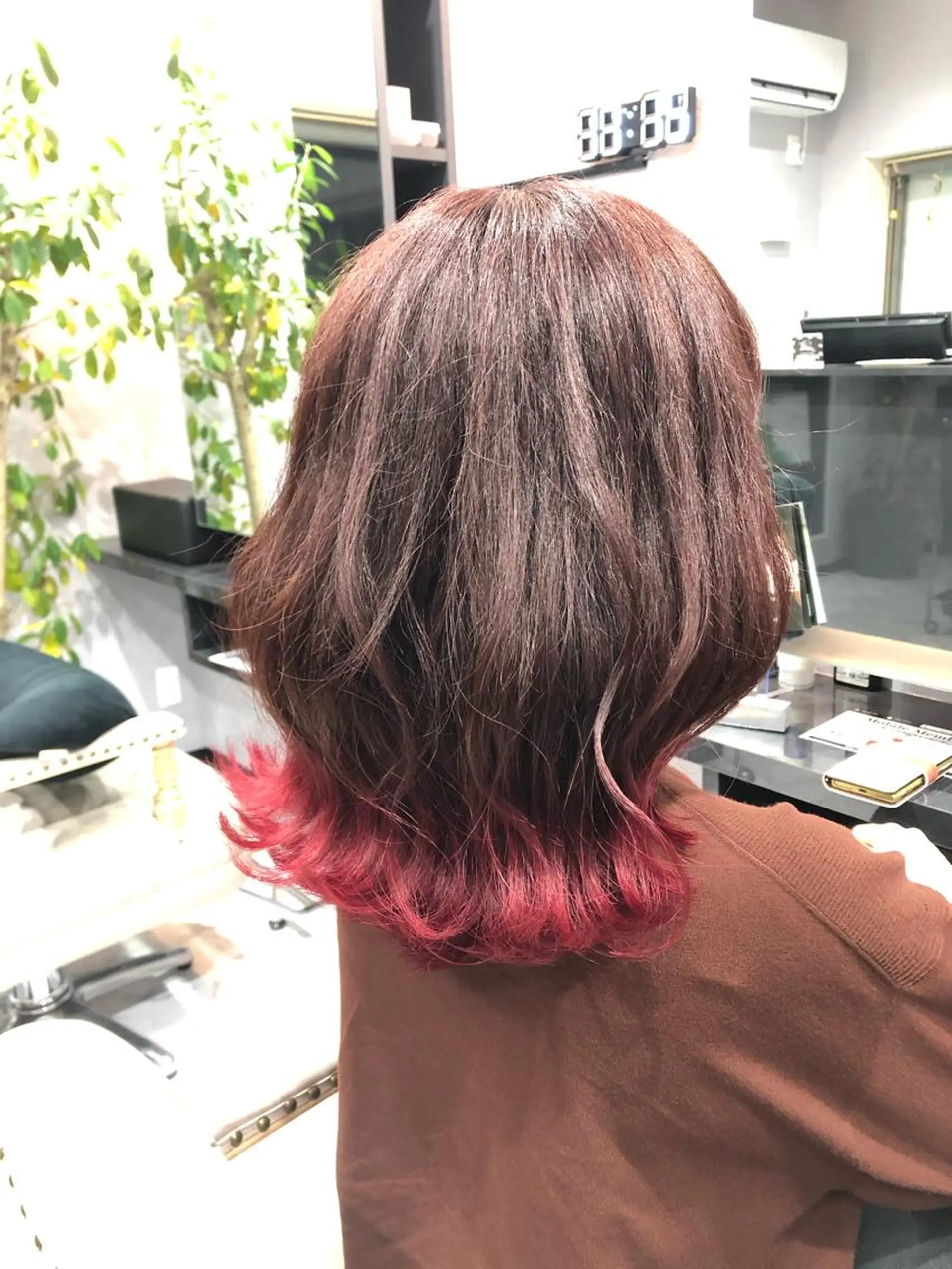 ミディアム カラー ヘアカラー FAVORE 【ファヴォーレ】のヘアスタイル