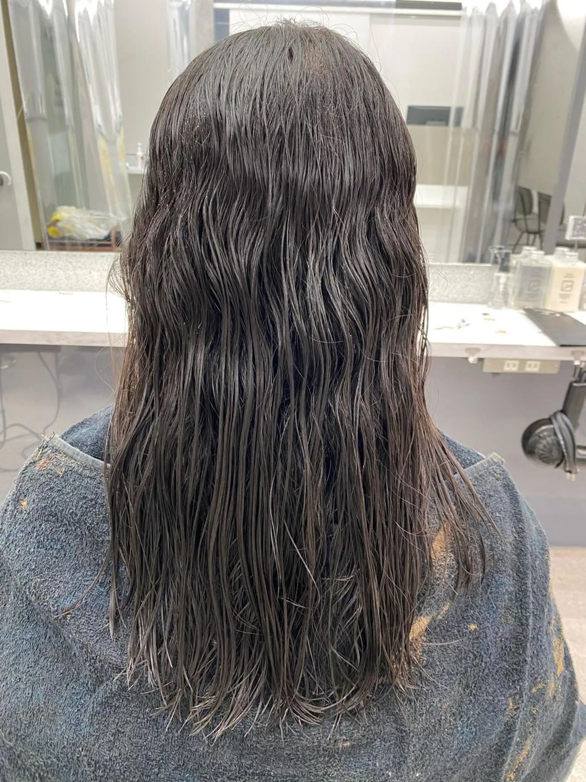 セミロング カラー パーマ ヘアアレンジ キッズ ネイル マツエク・マツパ ヘアカラー 縮毛矯正 京都レイヤーカット/ 縮毛矯正/羽柴りくのヘアスタイル