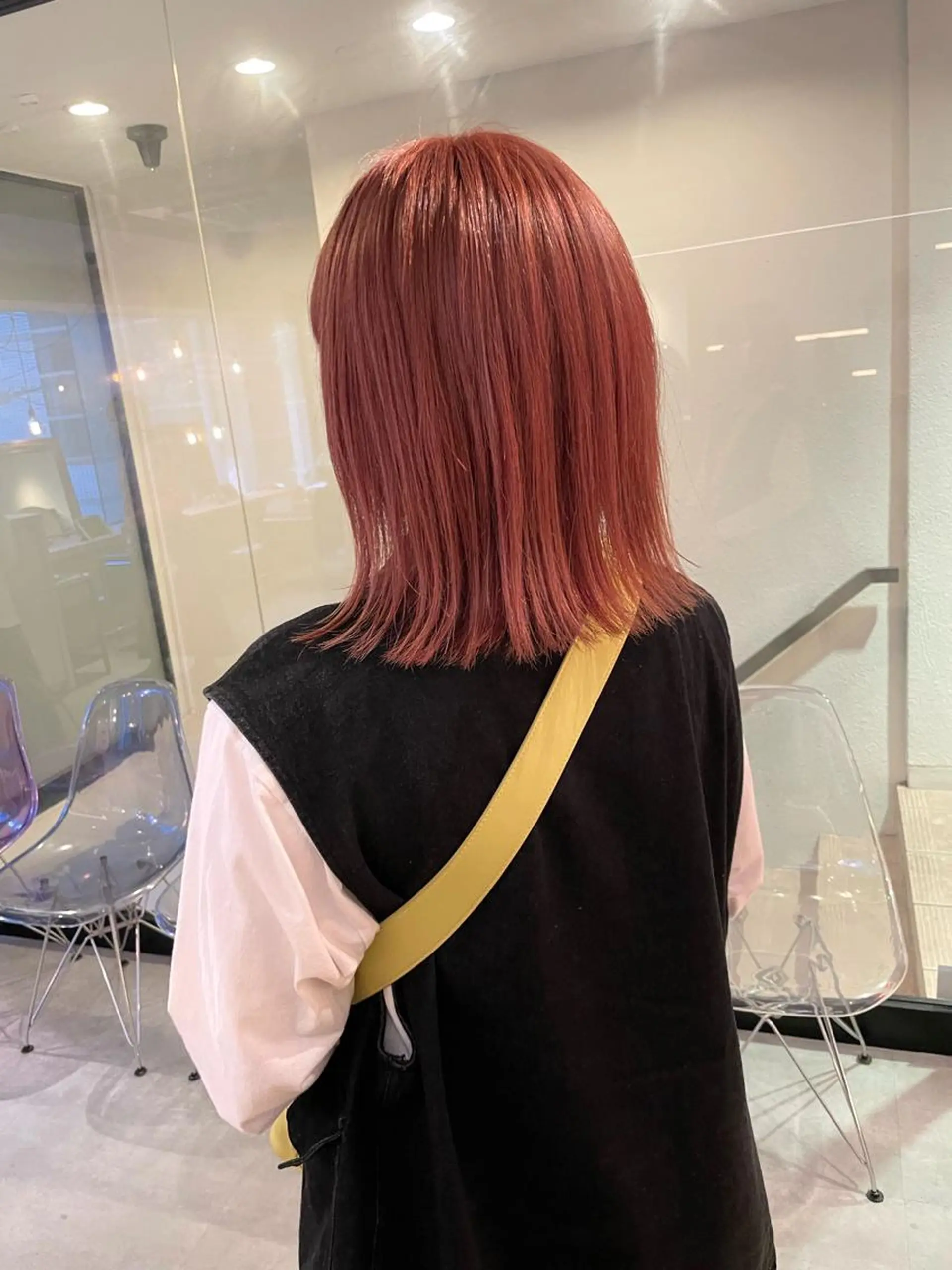 ミディアム カラー ヘアカラー ぱつっとボブ 古家 佑真のヘアスタイル