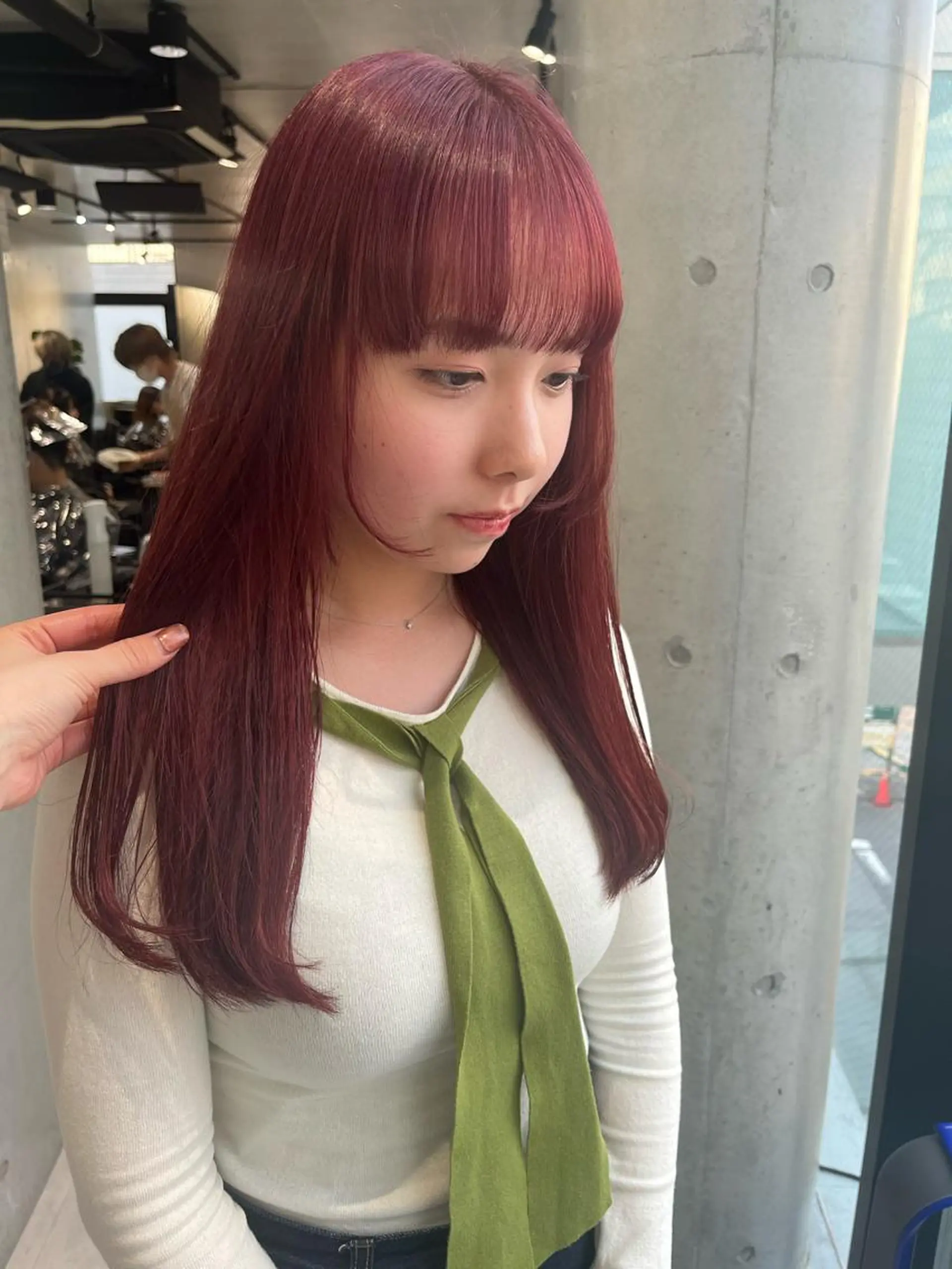 ロング カラー パーマ ヘアアレンジ ヘアカラー トリートメント 透明感/オリーブ/ グレージュ/YUKAのヘアスタイル