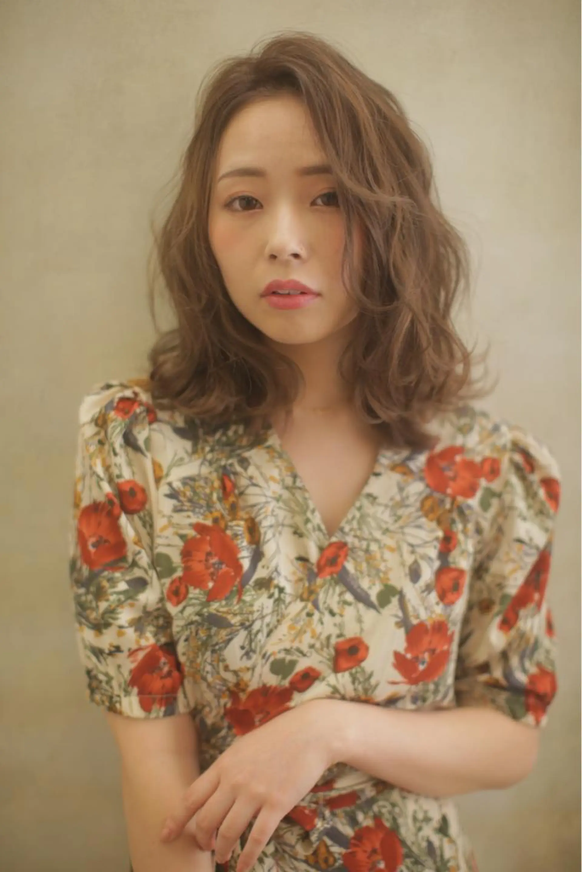 ミディアム カラー ブラウンカラー ナチュラルブラウン かきあげバング Lee 甲子園のヘアスタイル