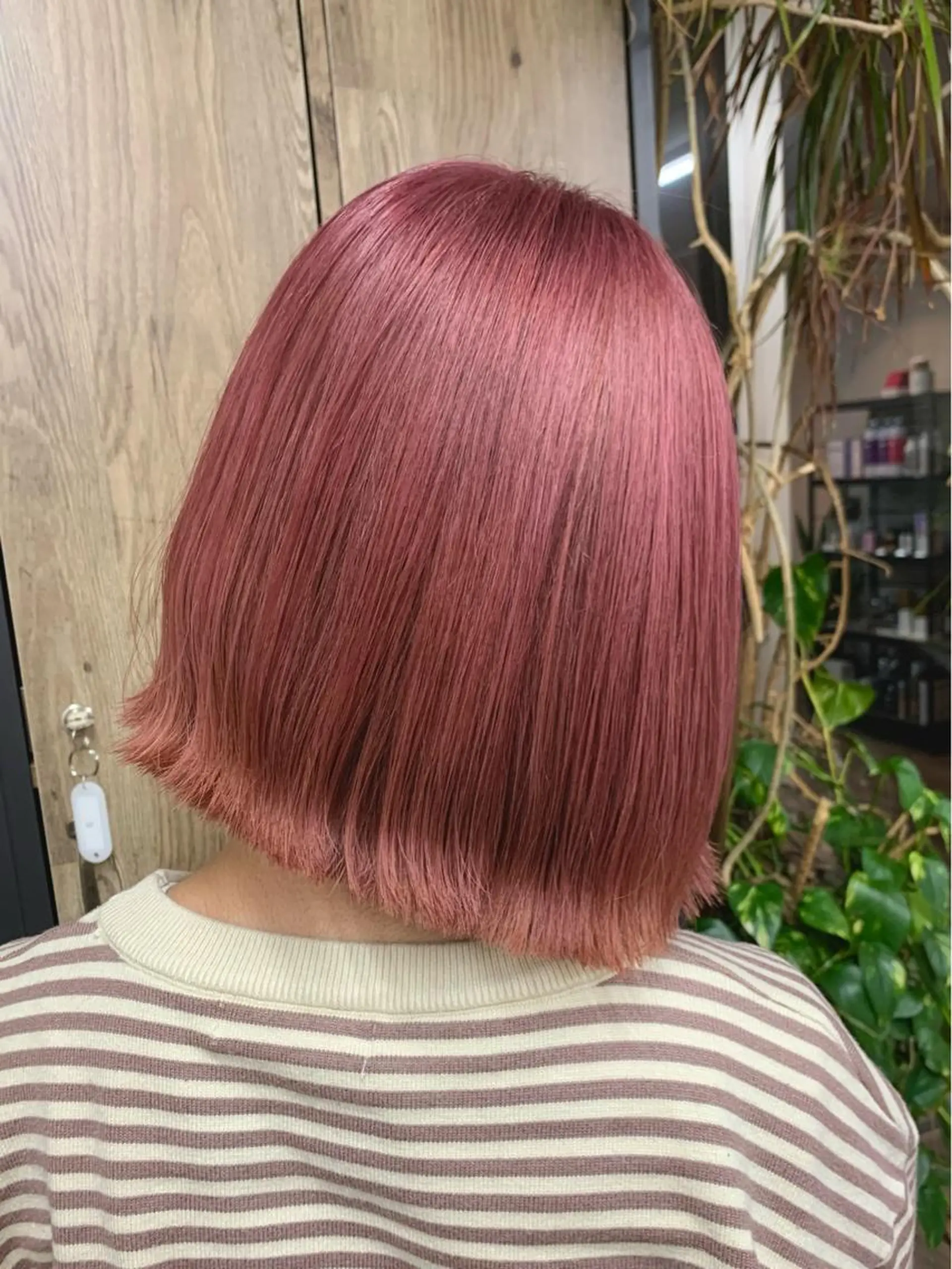 ショート カラー バレイヤージュ ブリーチ ケアブリーチ ダブルカラー イヤリングカラー カット ヘアカラー 🌷かわばた めい🌷のヘアスタイル