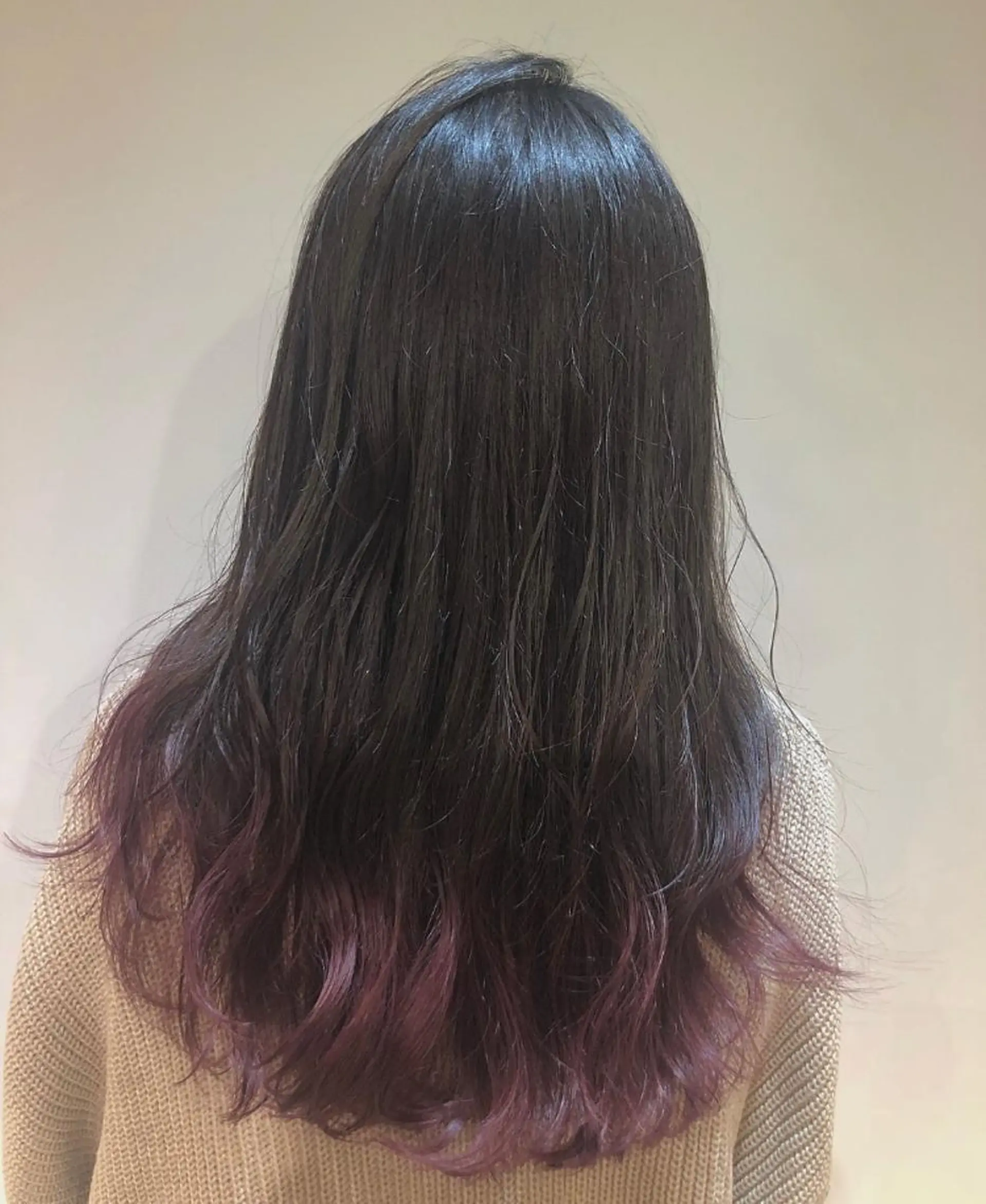ロング カラー グラデーションカラー ピンクカラー バイオレットカラー カット ヘアカラー トリートメント scene.池袋所属・scene. haraのヘアスタイル