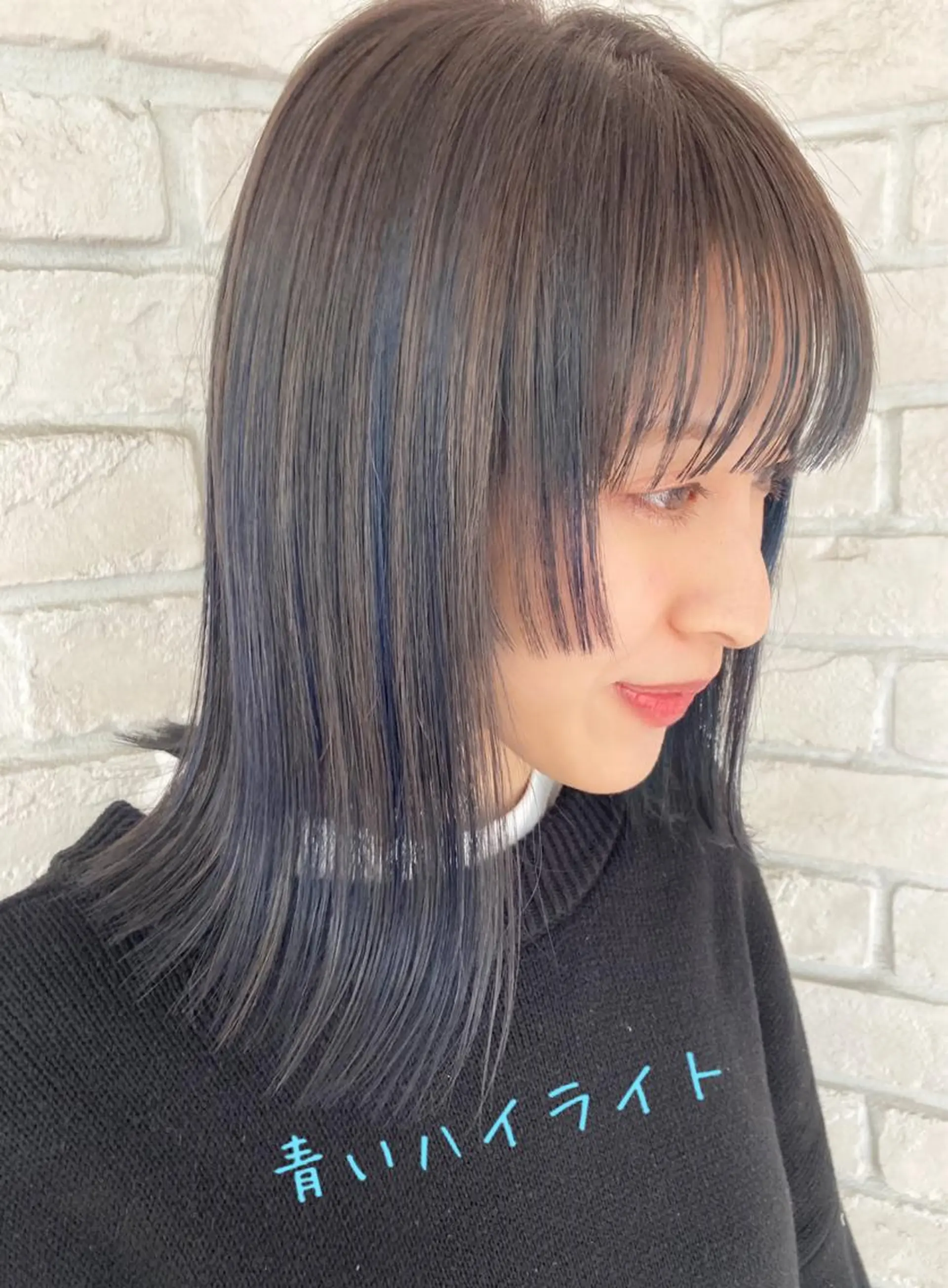 セミロング 白髪ぼかしハイライト ヘアアレンジのヘアスタイル