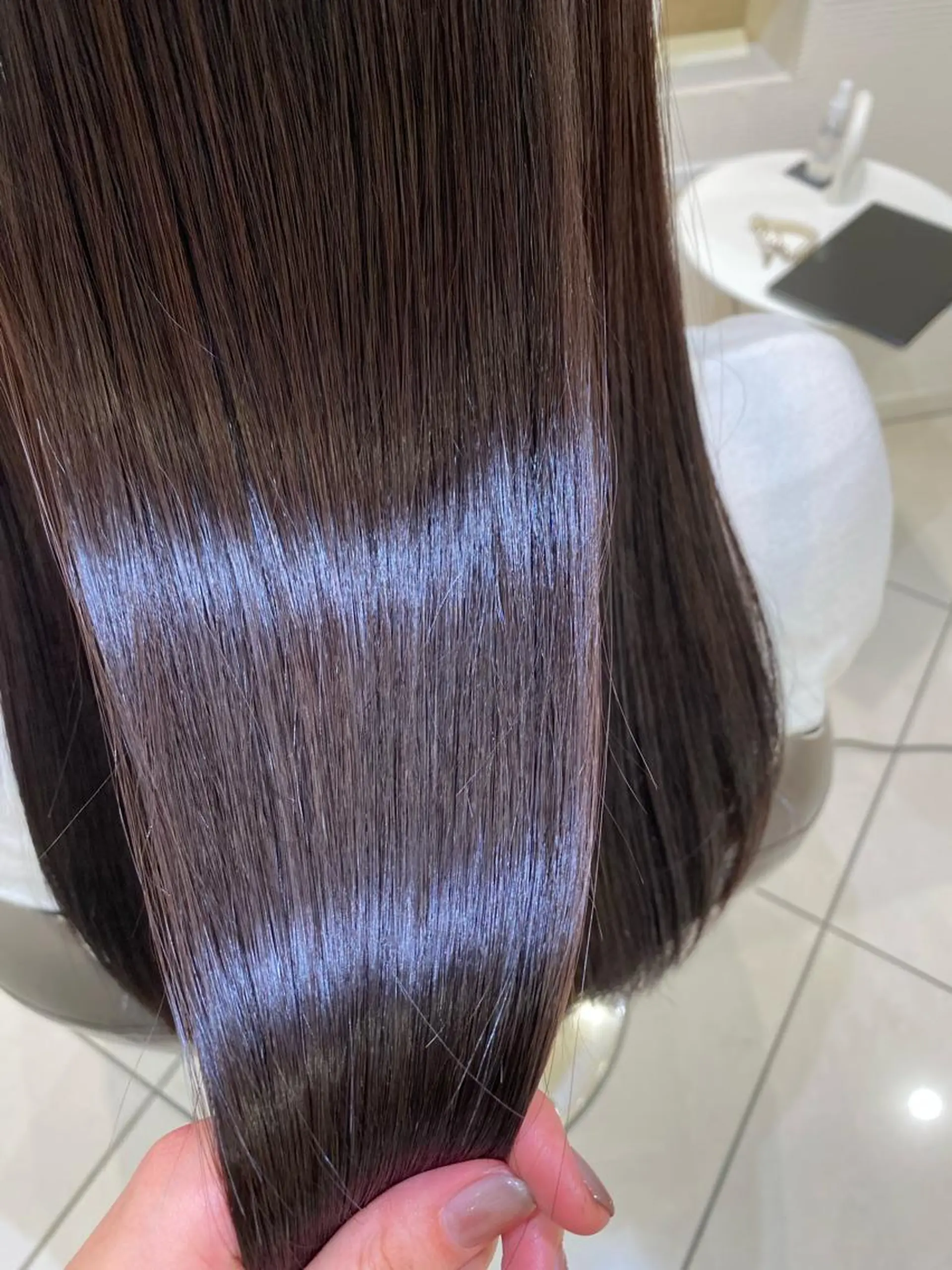 セミロング カラー プレイングカラー🤍 細めハイライトのヘアスタイル