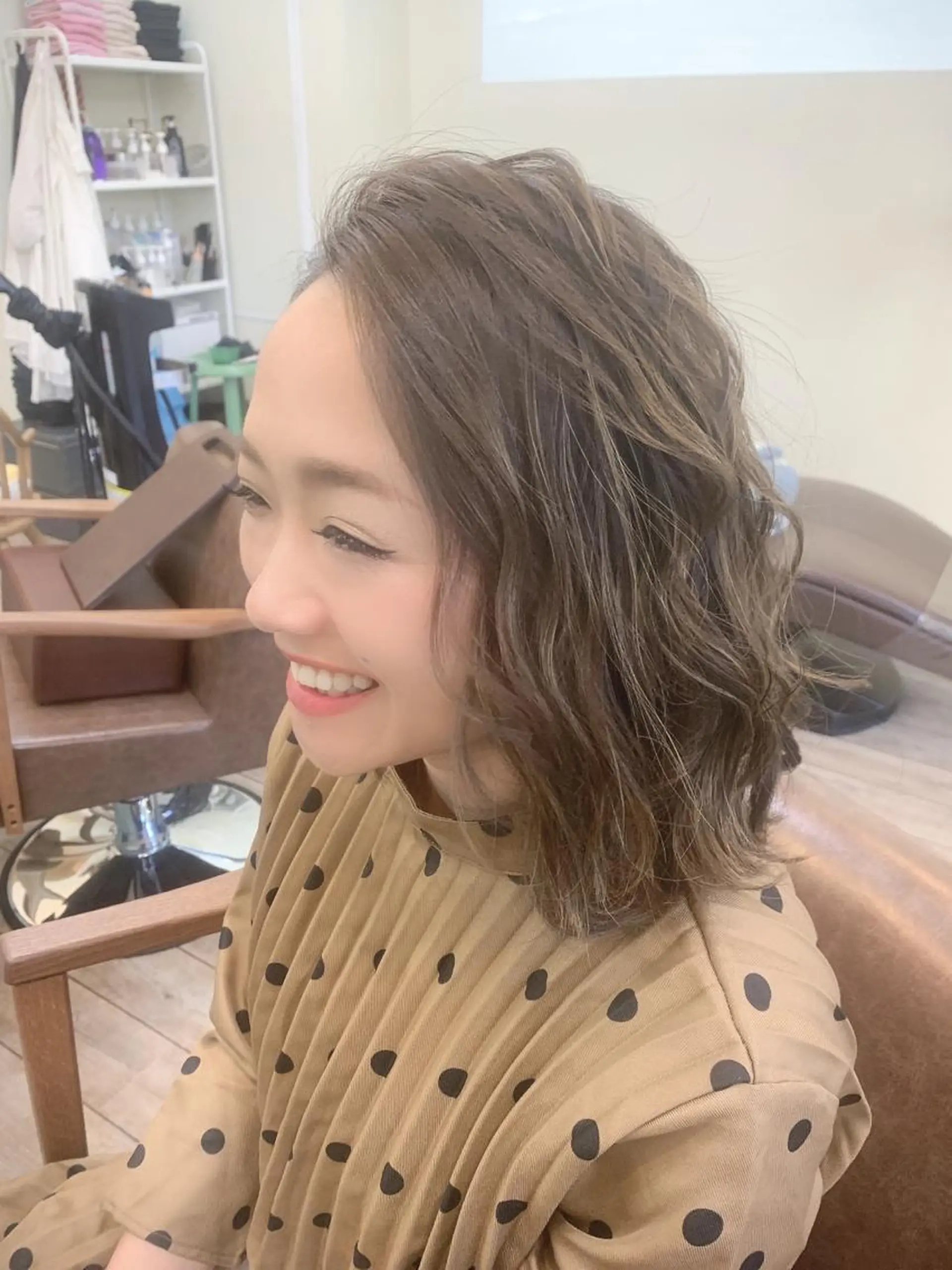 ミディアム カラー ヘアカラー トリートメント 鶴見 和美のヘアスタイル