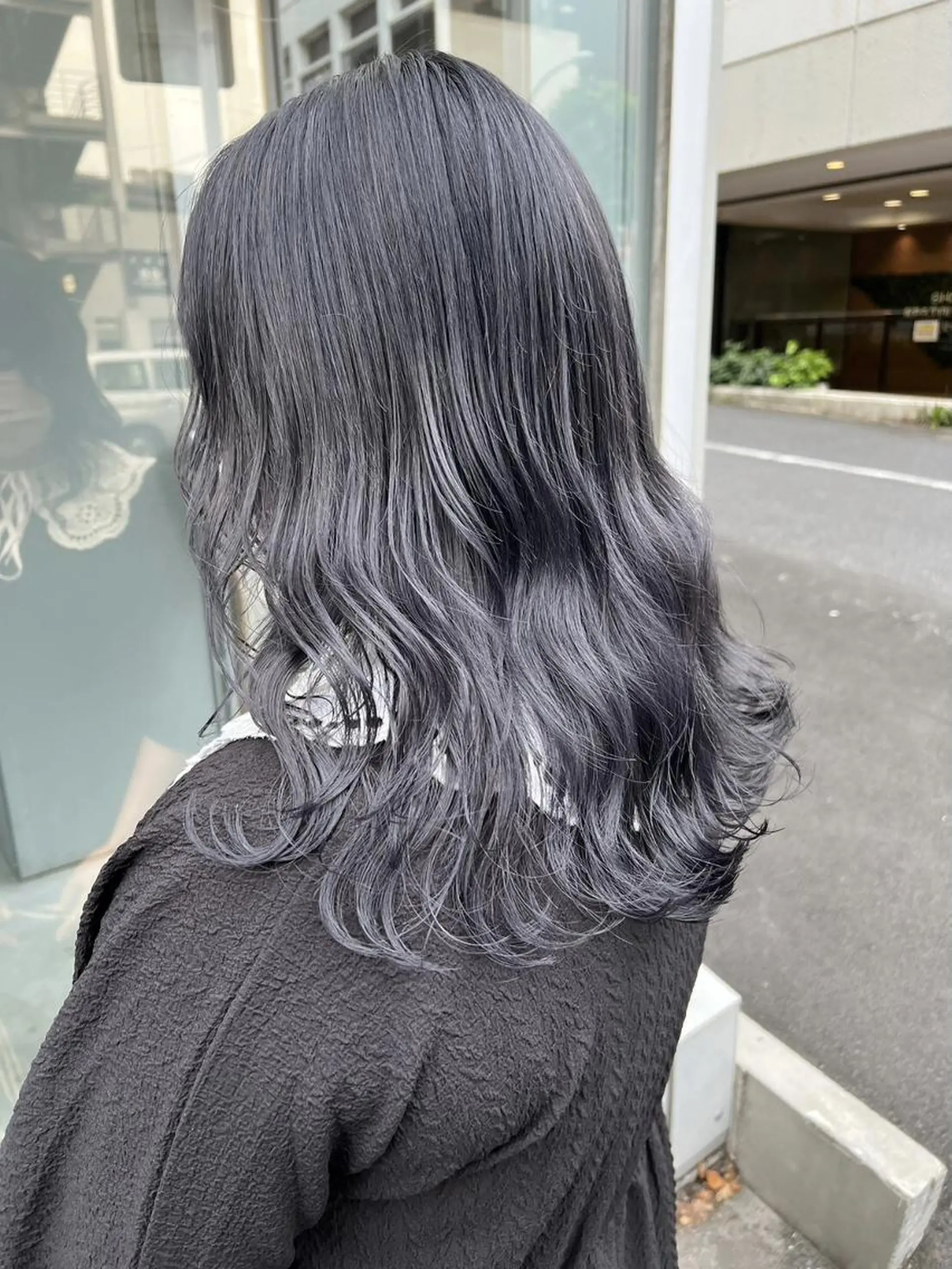 セミロング カラー 🌈艶カラー/ 韓国風レイヤーカットのヘアスタイル