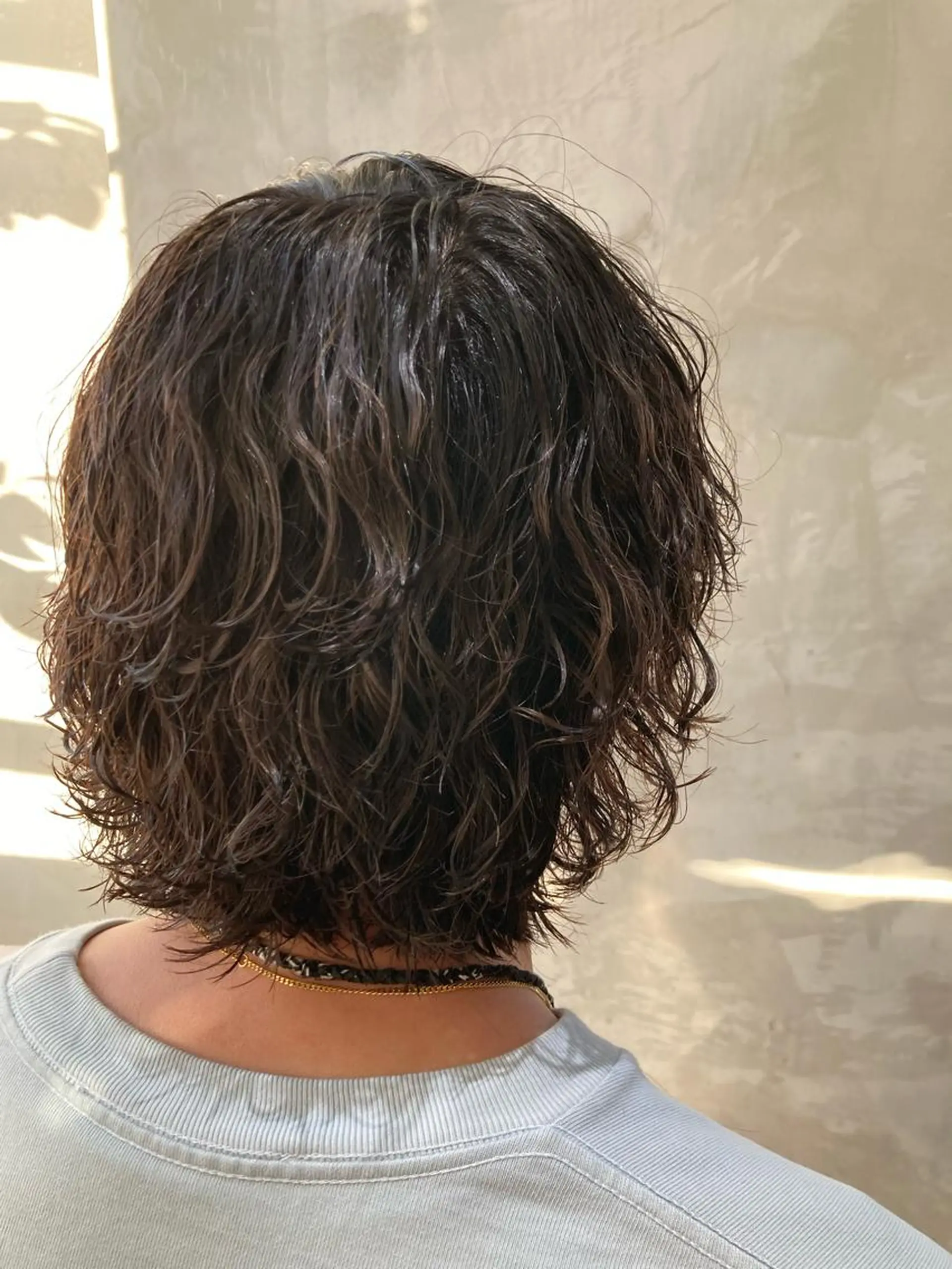 ショート パーマ メンズ メンズパーマ 波巻きパーマ スパイラルパーマ カット パーマ トリートメント 波巻きスパイラルパー マ/シャドウパーマ駿のヘアスタイル