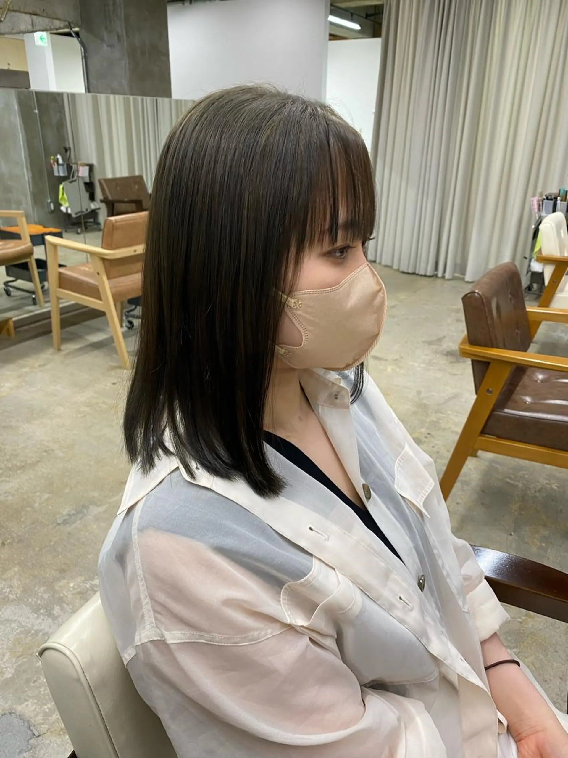 ミディアム カラー ベージュカラー オリーブベージュ シミズ アスカのヘアスタイル