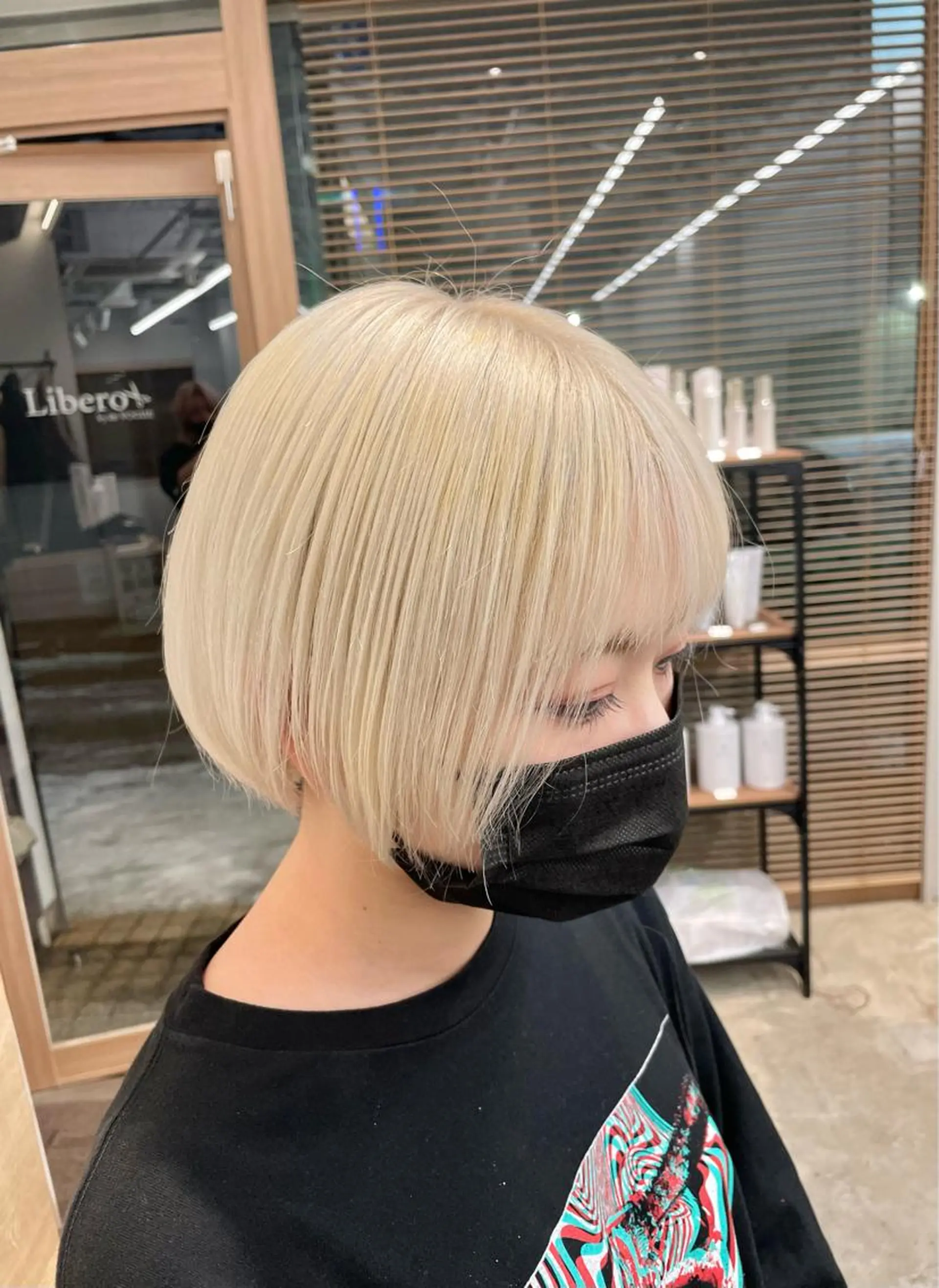 ショート ヘアカラー SAEKI【ior 】北千住店ブリーチのヘアスタイル