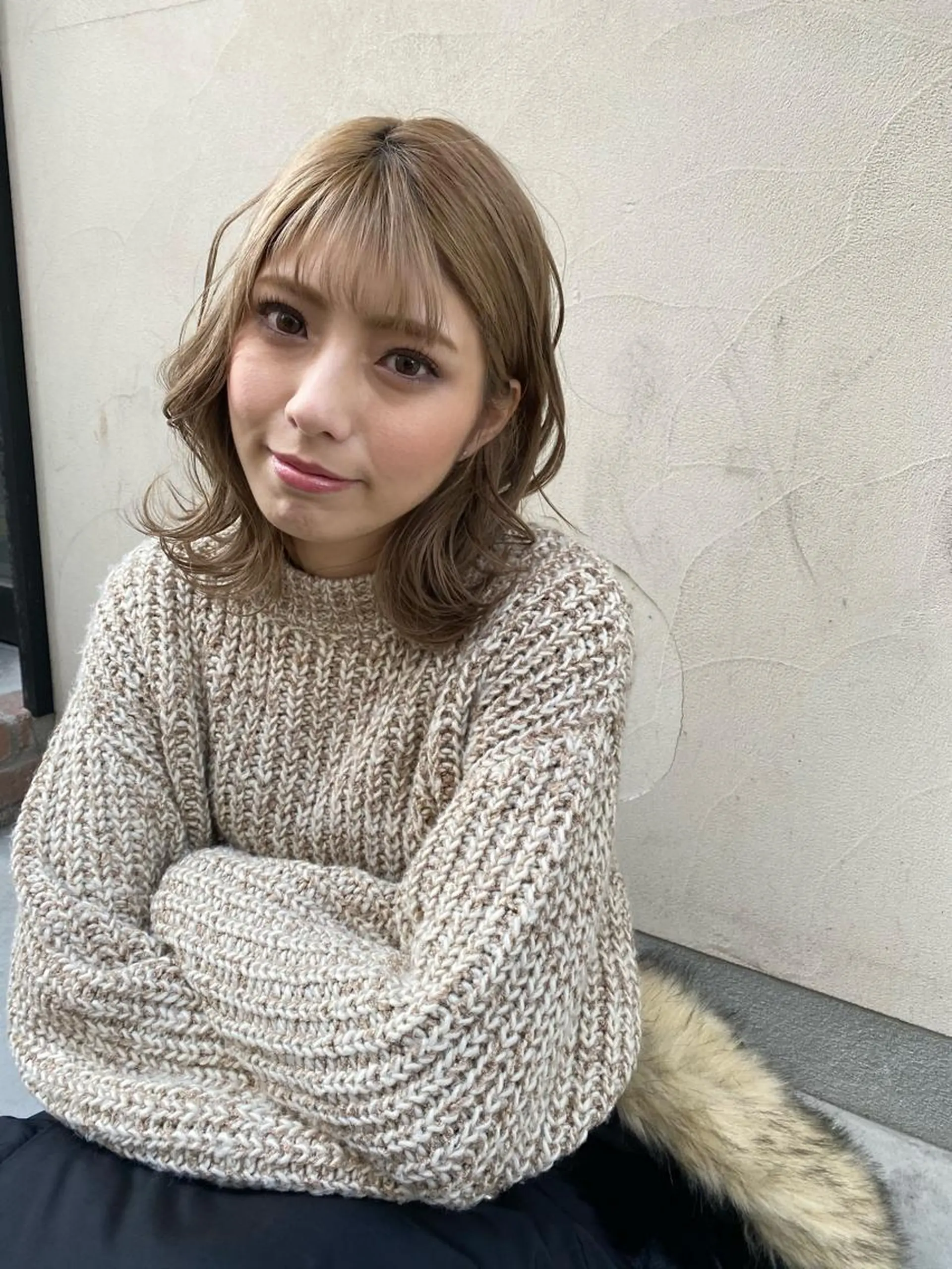 ミディアム カラー 外ハネヘア カット ヘアカラー トリートメント 山崎 雄太のヘアスタイル