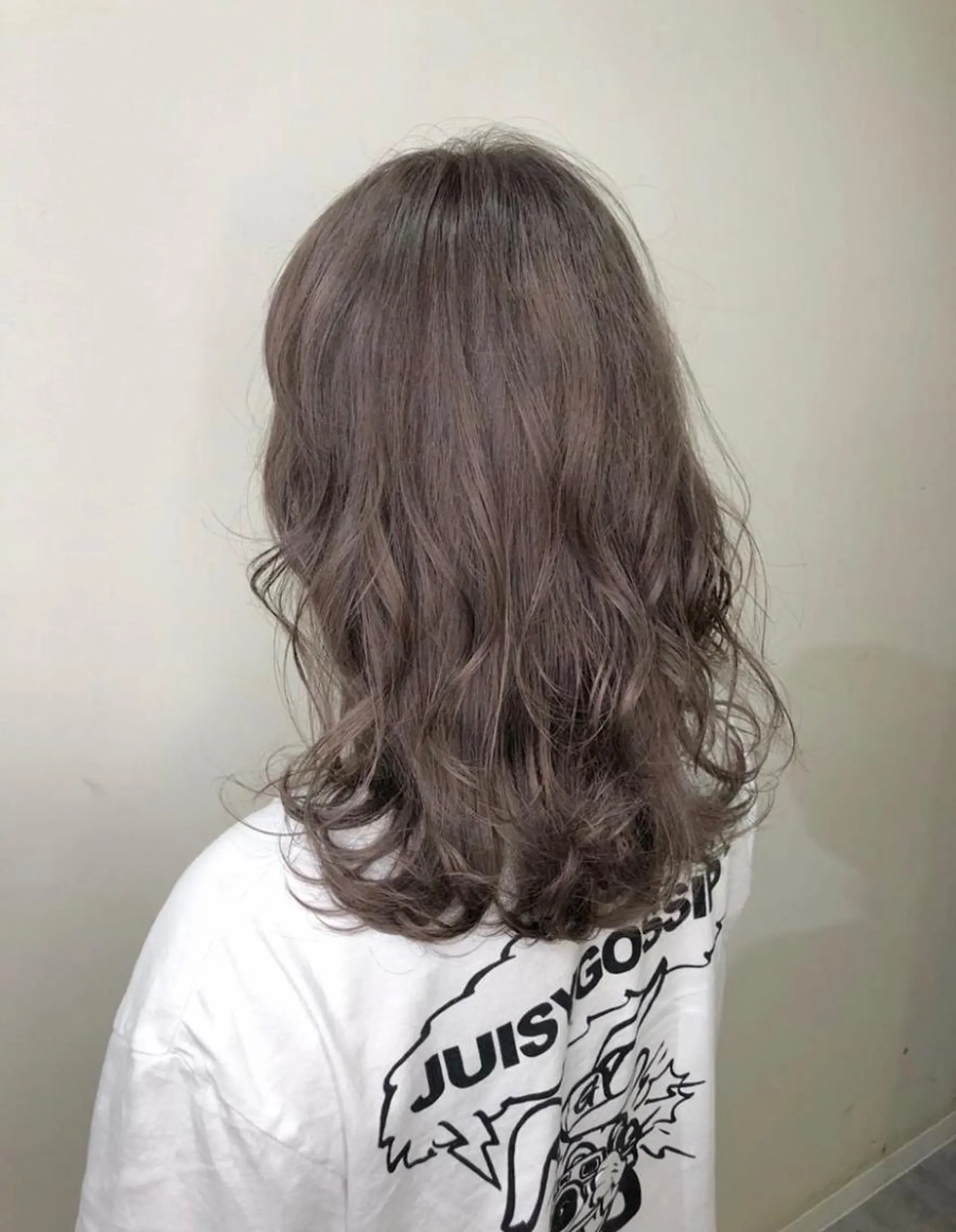 セミロング カラー ベージュカラー ブリーチ ラベンダーカラー Kimura Miyukiのマツエク・マツパデザイン