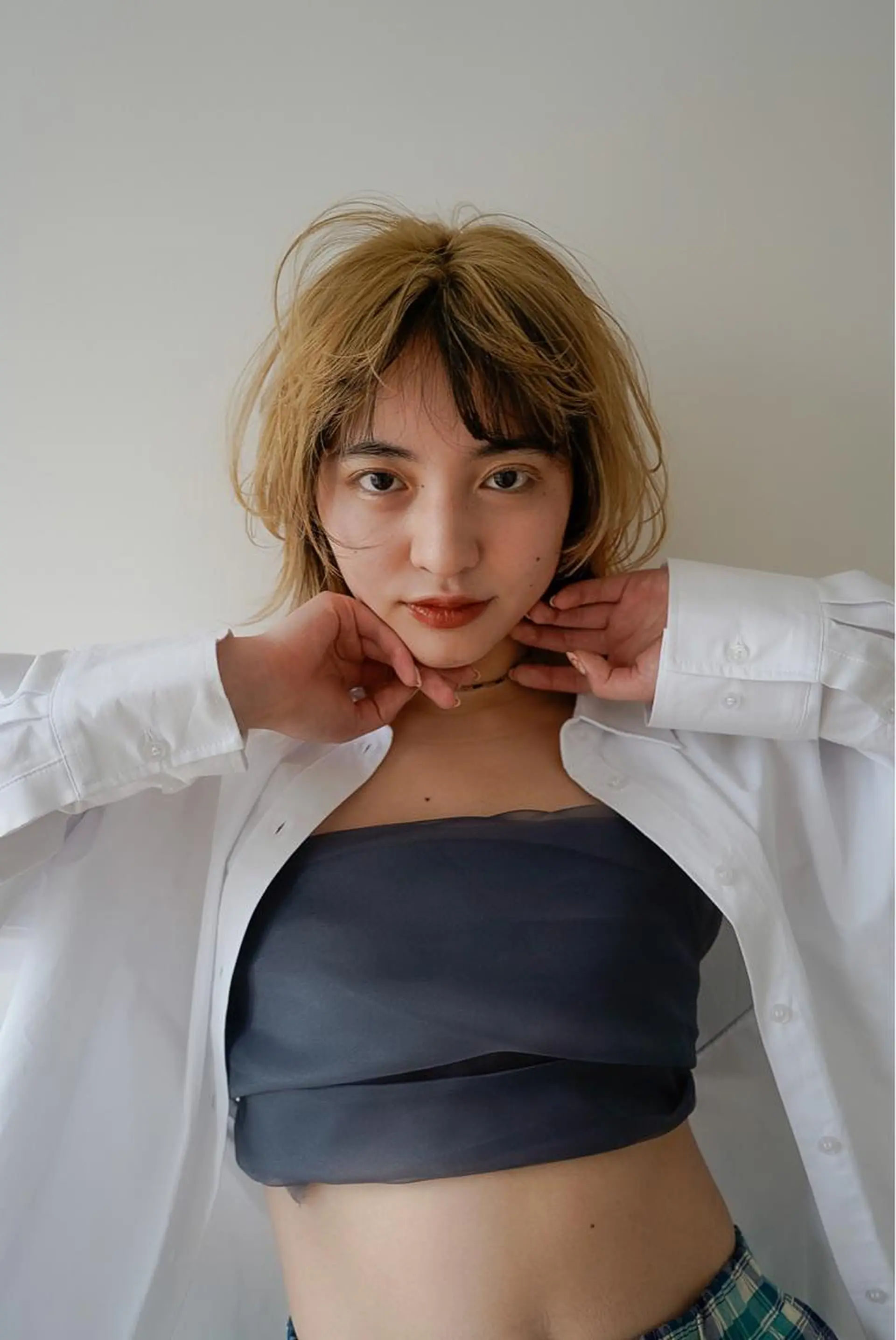 ミディアム カラー THE DAY所属・AKI HASHIMOTOのヘアスタイル