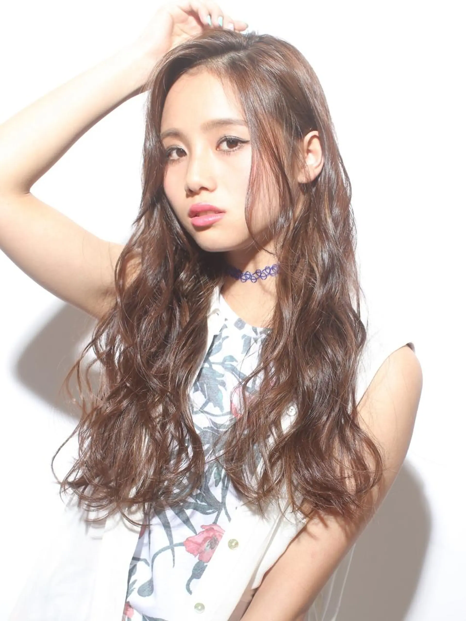 ロング カラー アディクシーカラー バレイヤージュ グラデーションカラー グレージュ ハイライトカラー カット ヘアカラー パーマ トリートメント marshu  梅田店所属・髪質改善 透明感×韓国風のヘアスタイル