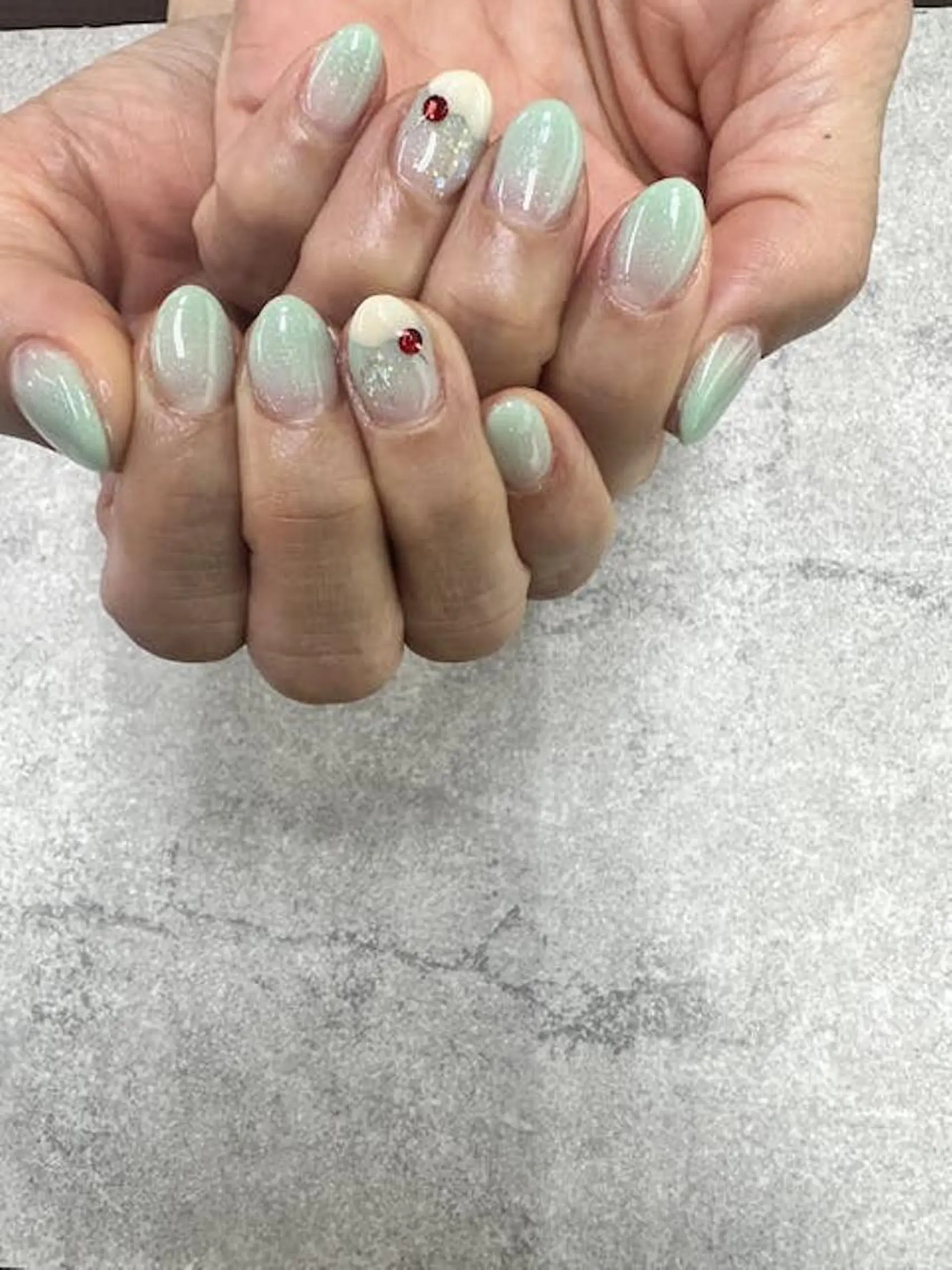 ネイル フットネイル フレンチネイル ジェルネイル ガラスフレンチ グラデーション ハンドネイル ハンドケア FASTNAIL PLUS 新宿店のネイルデザイン
