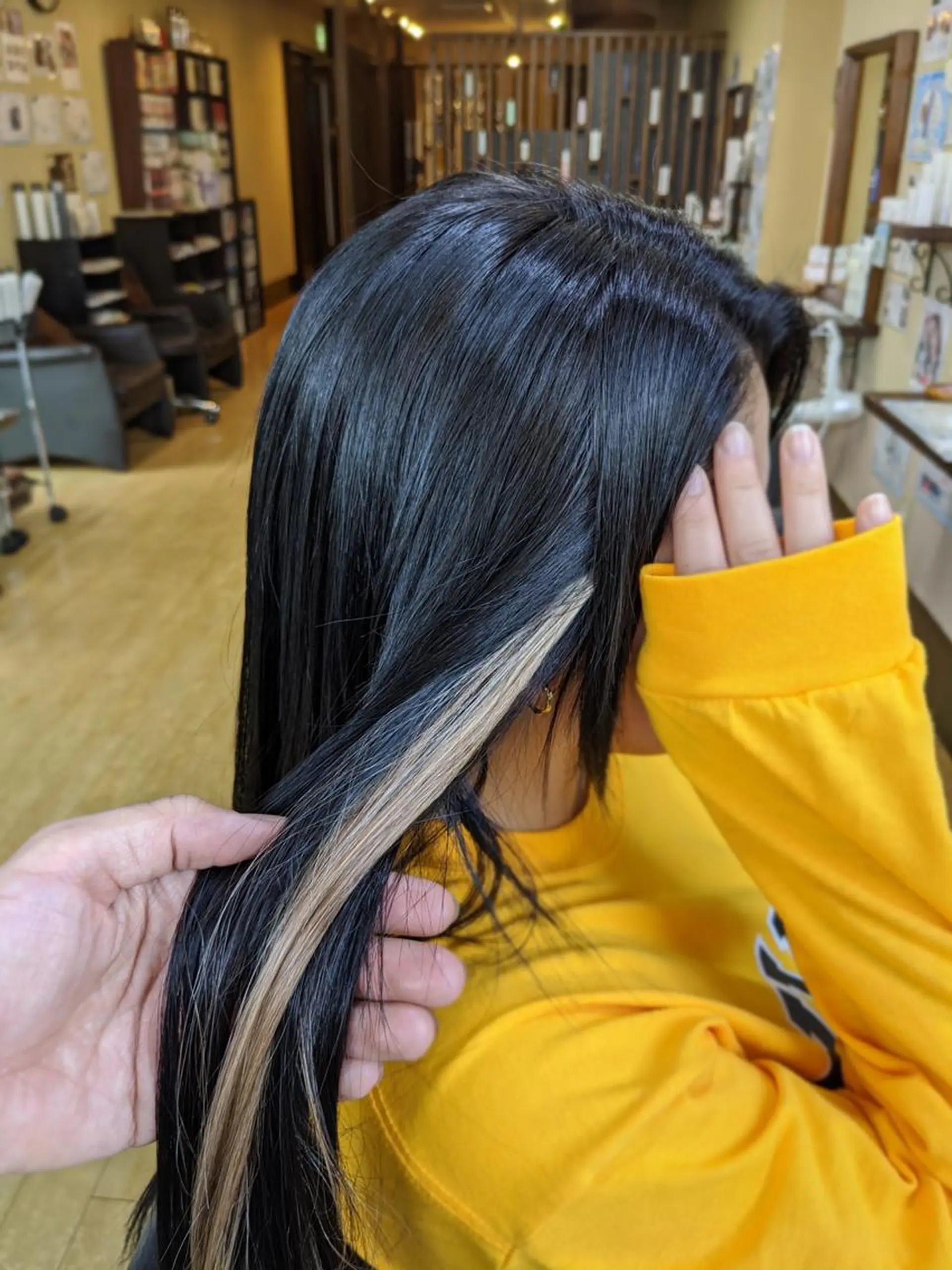ロング カット エクステ パピヨンロゼ メイのヘアスタイル