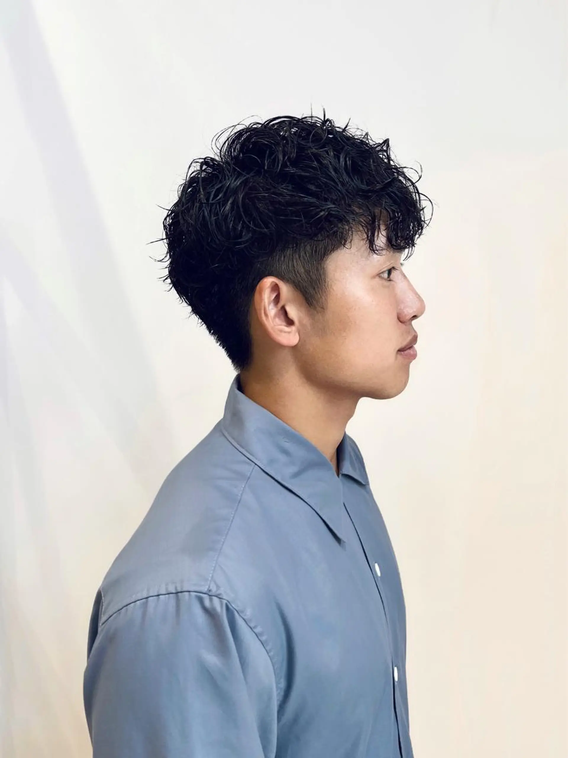 パーマ メンズ メンズパーマ スパイラルパーマ カット パーマ Qin shaire salon 原宿verno店所属・【センターパート】 ETO／江藤翼の眉毛・アイブロウイメージ