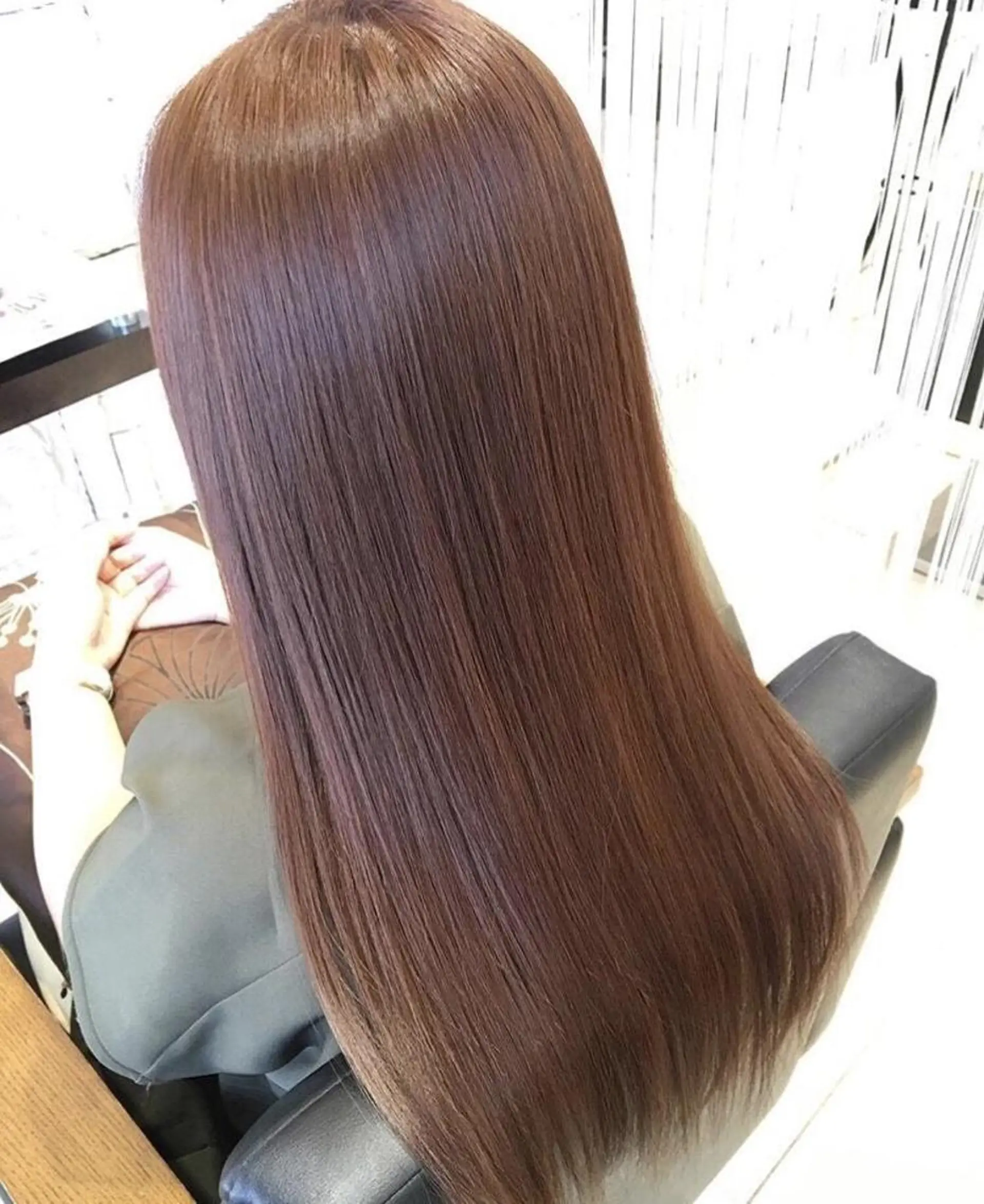 セミロング カラー FORTE MiLA 新居尚志のヘアスタイル