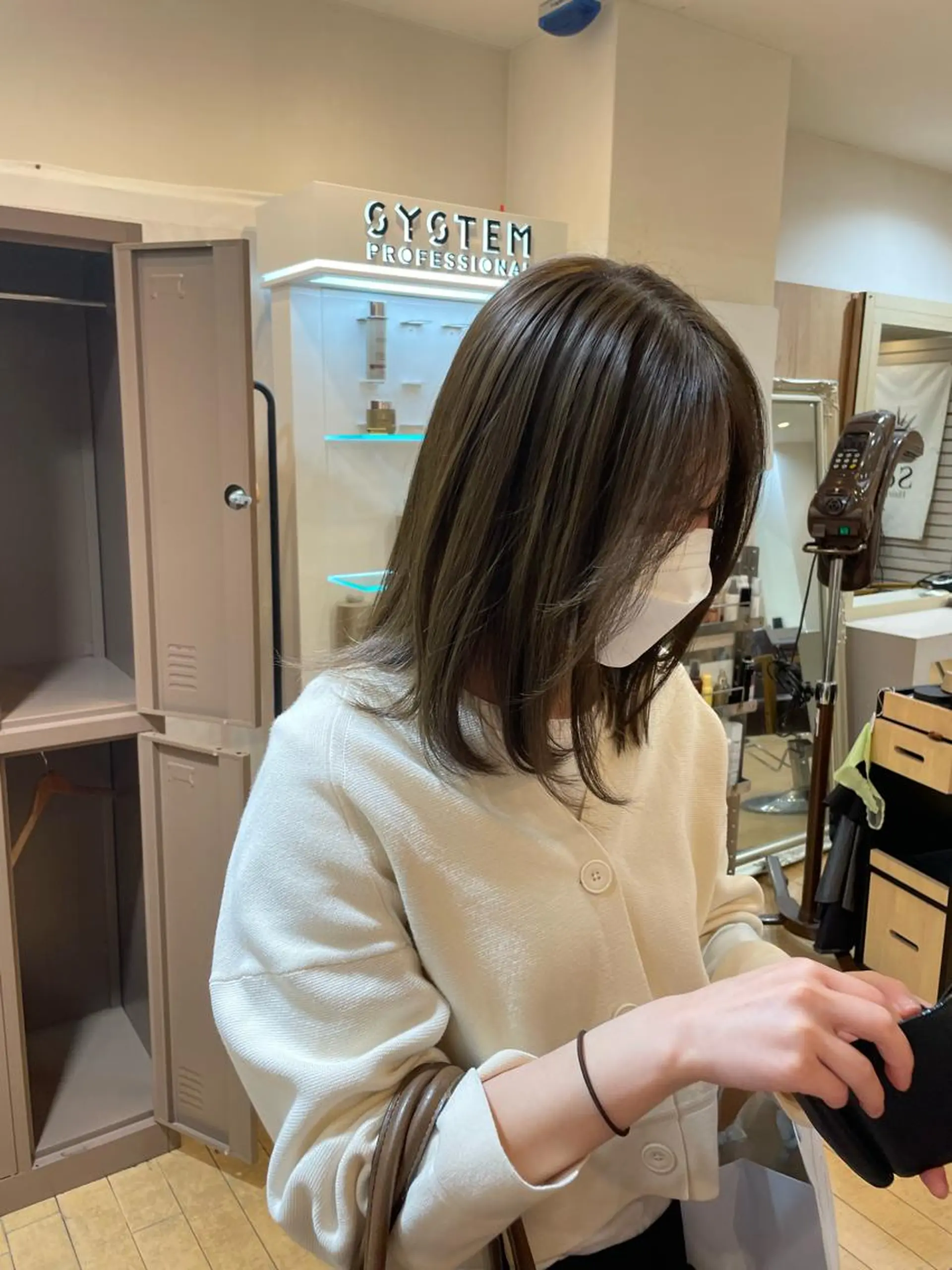 ミディアム 山本 眞白のヘアスタイル