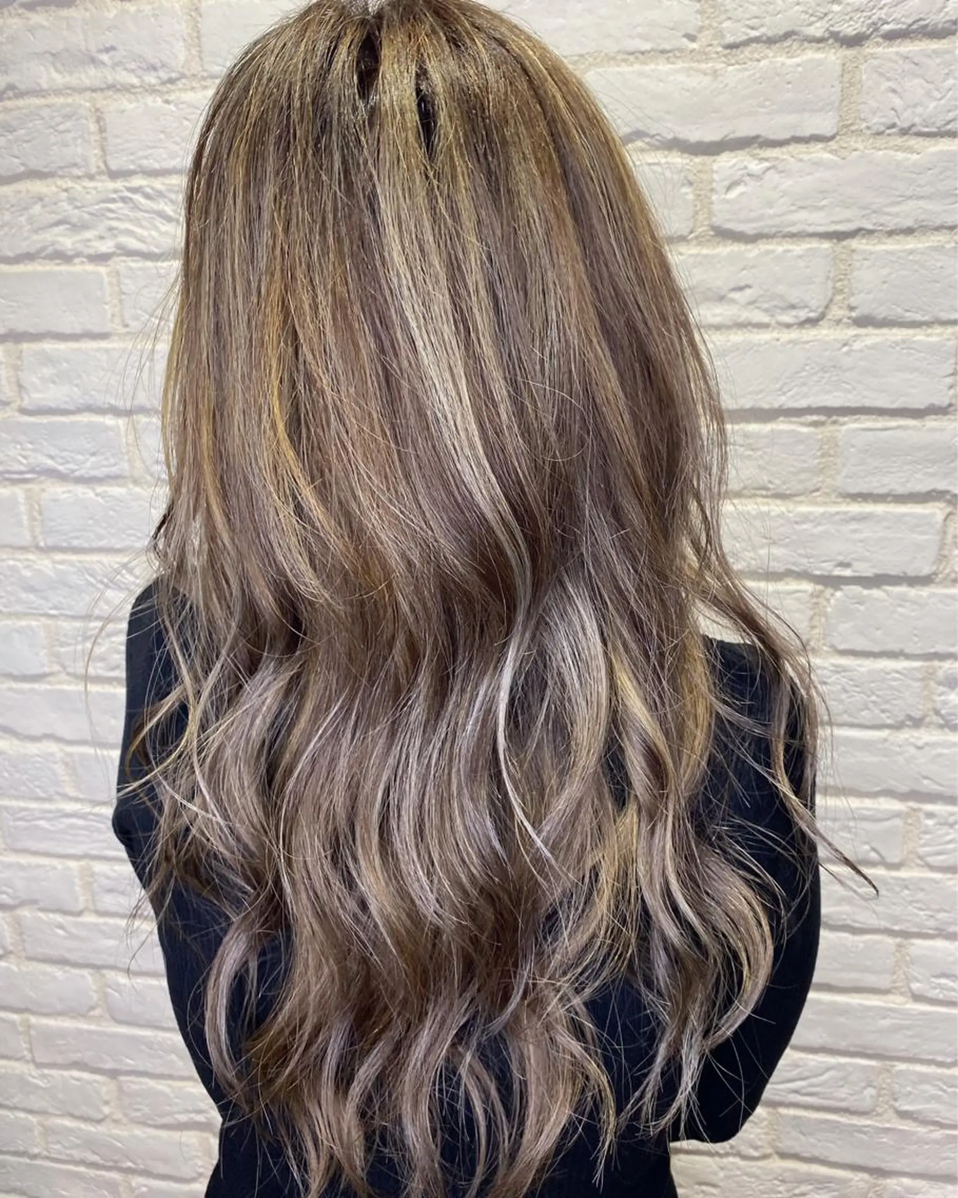 ロング カラー TRUCK トラックのヘアスタイル