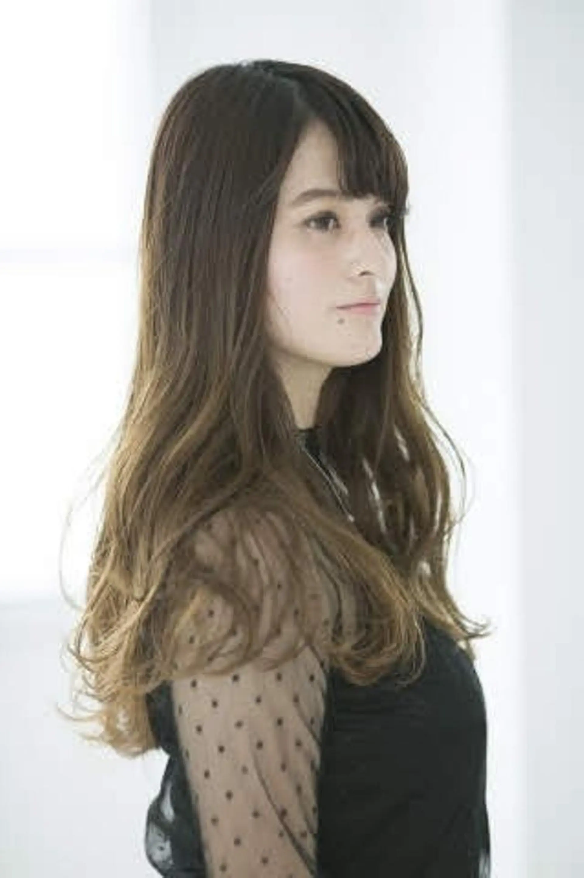 ロング カット ヘアカラー トリートメント alushe 岡 陽子のヘアスタイル