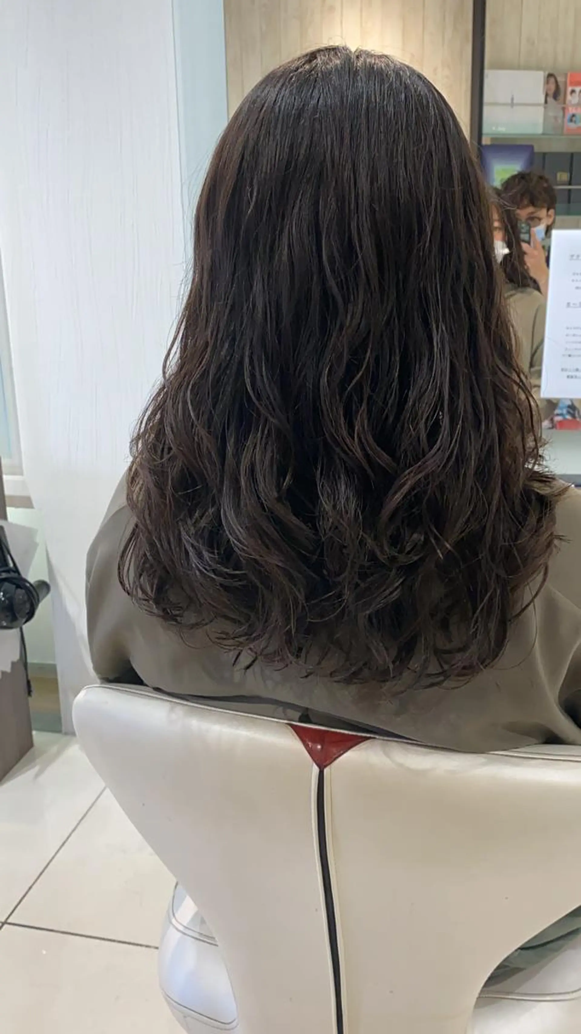 ミディアム パーマ 艶髪&韓国風パーマ は是非⭐︎新島英猛のヘアスタイル