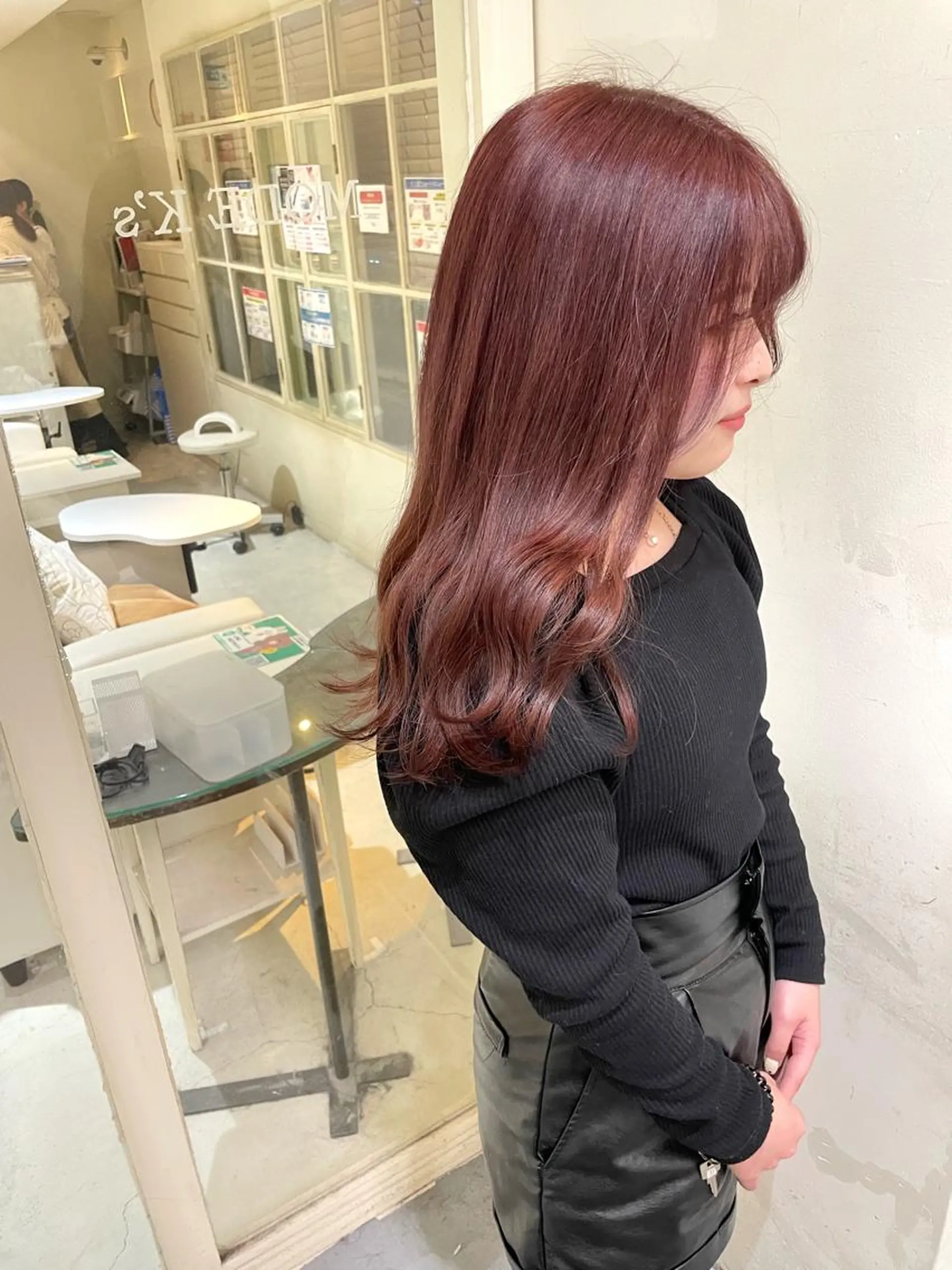 セミロング カラー ヘアカラー ぱつっとボブ 古家 佑真のヘアスタイル