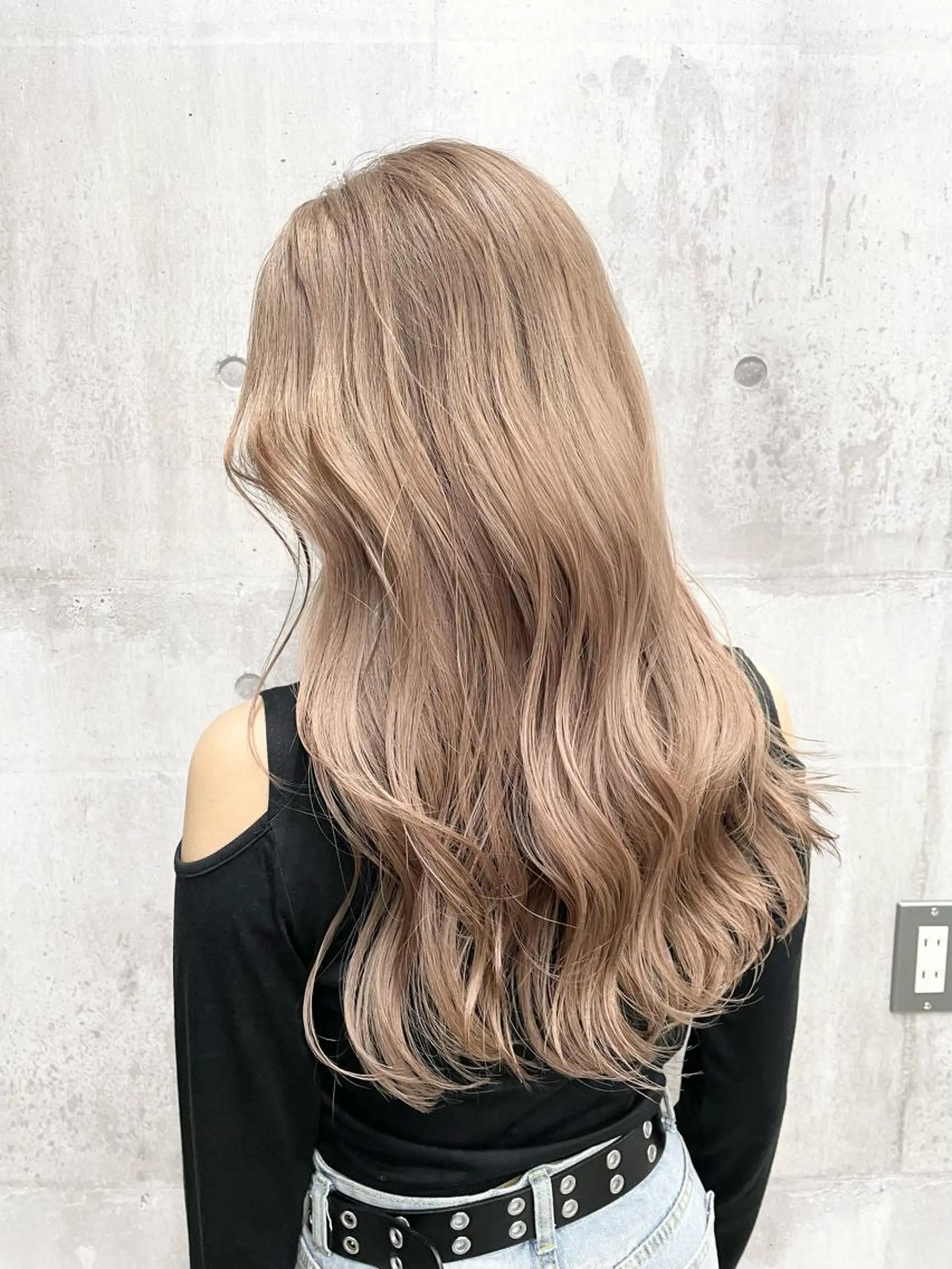 ロング カラー ベージュカラー ミルクティーベージュ LUXBE LUCE 那覇小禄イオン店所属・LUXBE LUCE ひなののヘアスタイル