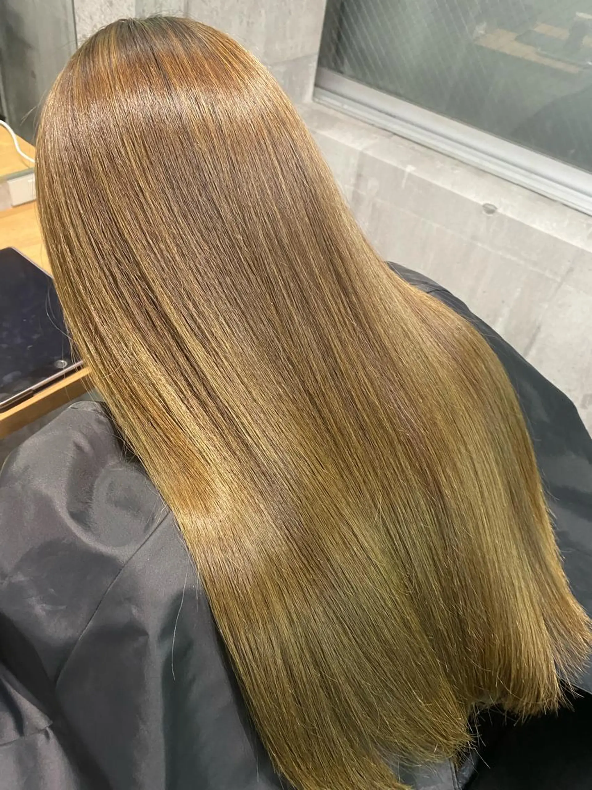 セミロング newi WASHIOのヘアスタイル