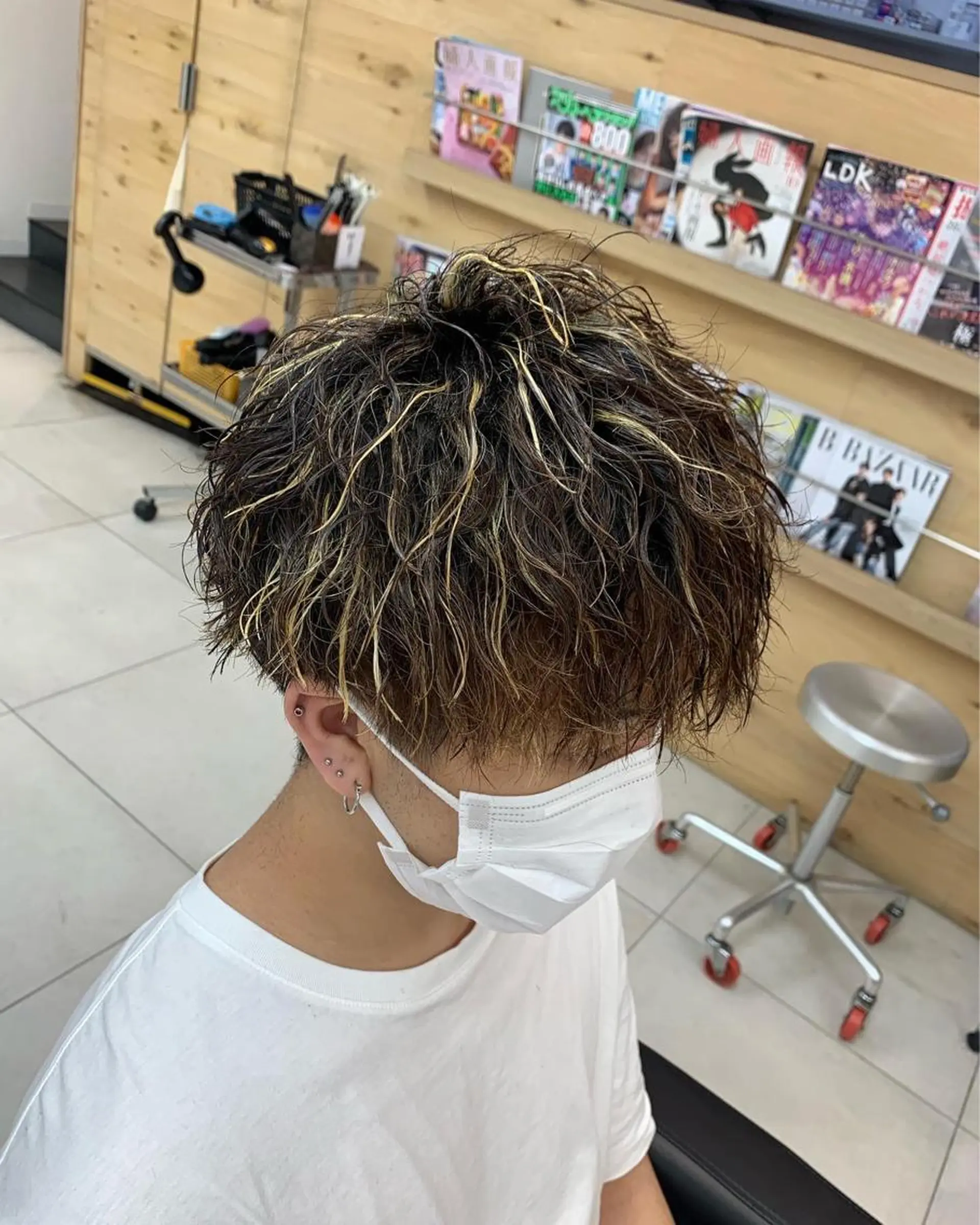 カラー パーマ メンズ メンズブリーチ フェードカット メンズハイライト メンズパーマ 学生（メンズ向け） ヘアカラー パーマ L PLACE所属・L PLACE 丸山一希のヘアスタイル