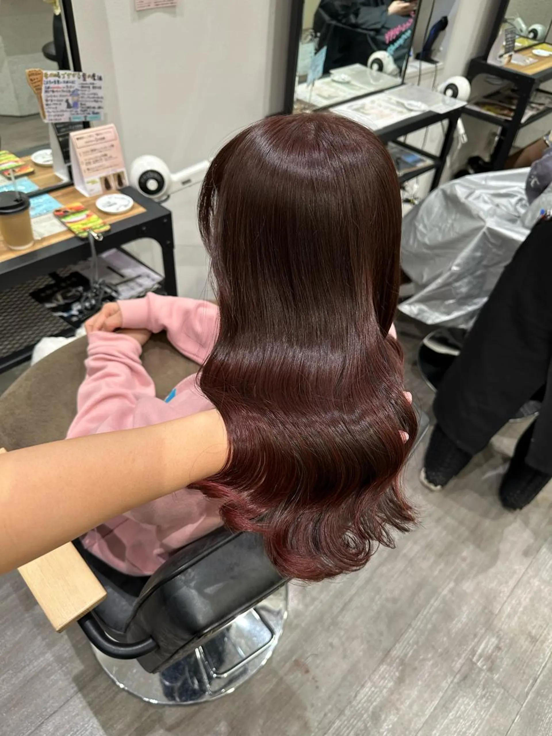 ロング カラー ブラウンカラー ピンクカラー ピンクブラウン ヘアカラー トリートメント 上田 紗也のヘアスタイル