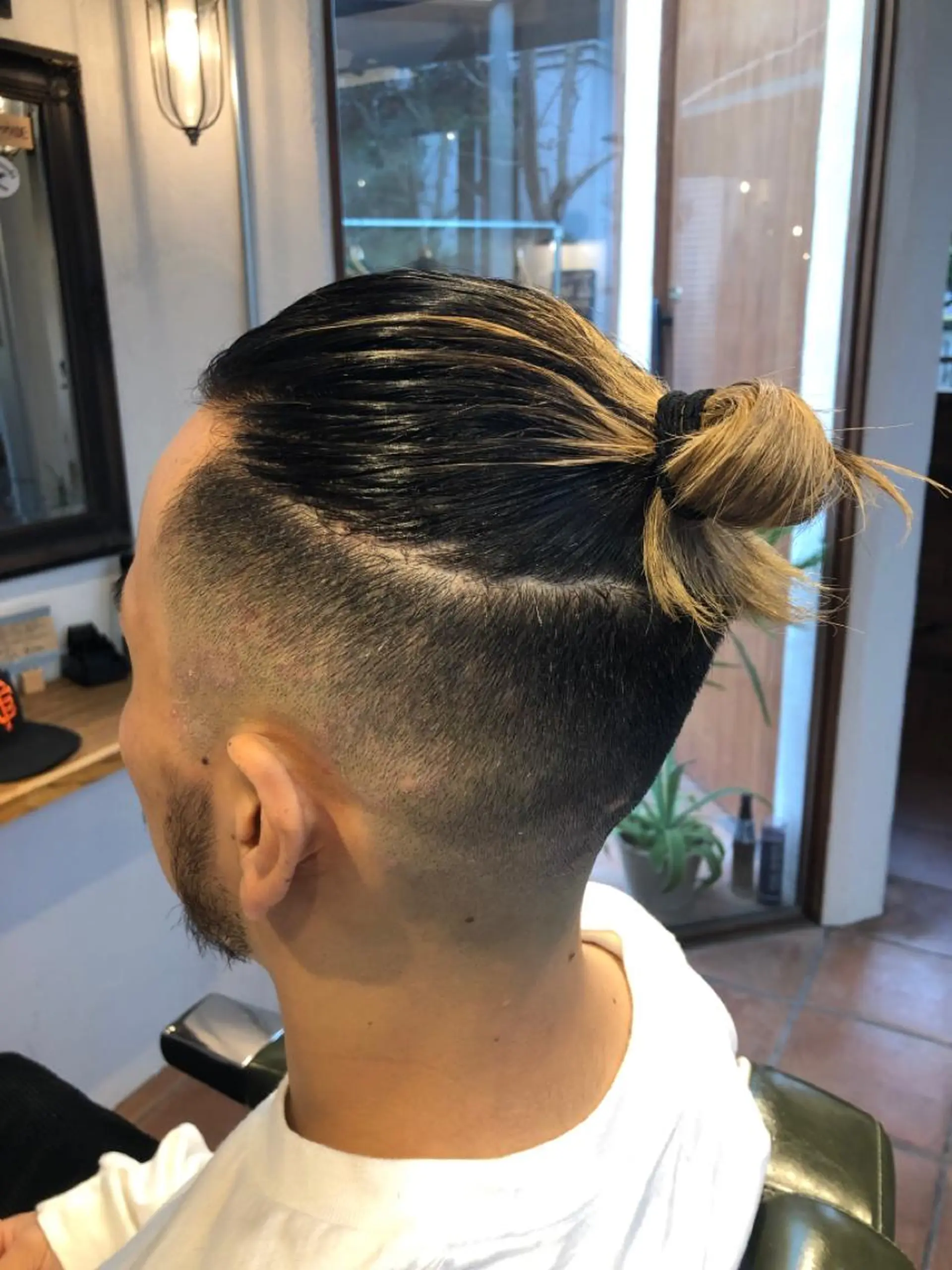 ショート メンズ マンバンヘア カット vita所属・冨士川 英樹のヘアスタイル