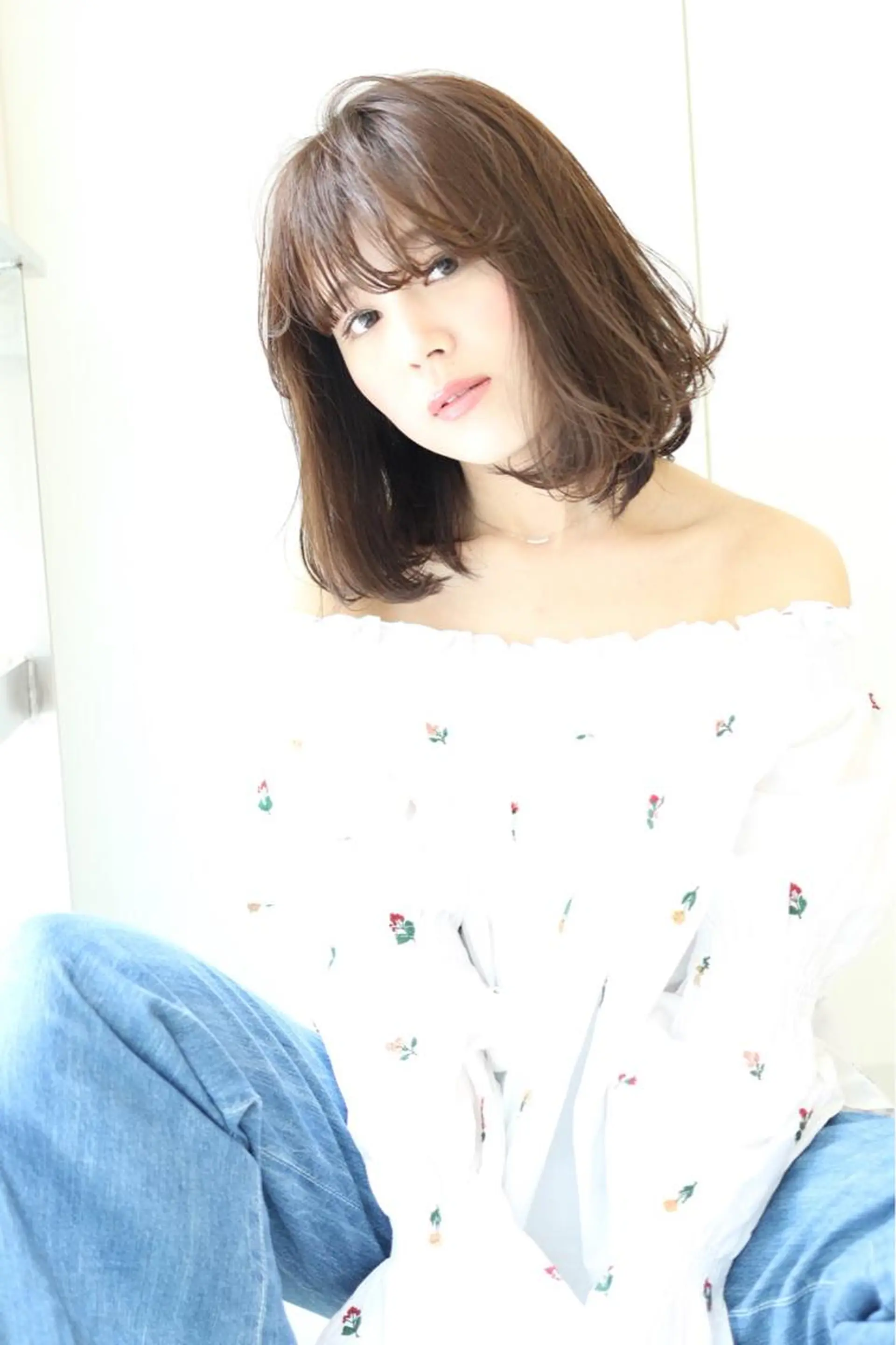 ミディアム やまだ まいのヘアスタイル