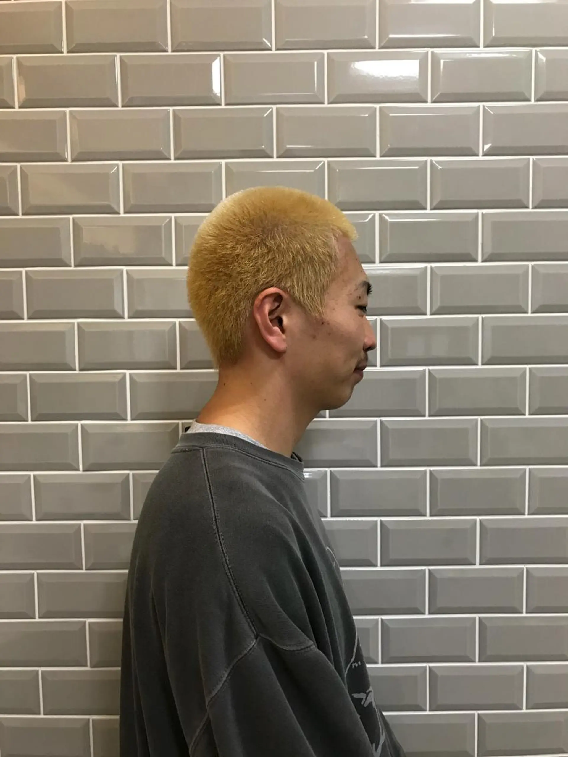 カラー メンズ 中野 健人のヘアスタイル