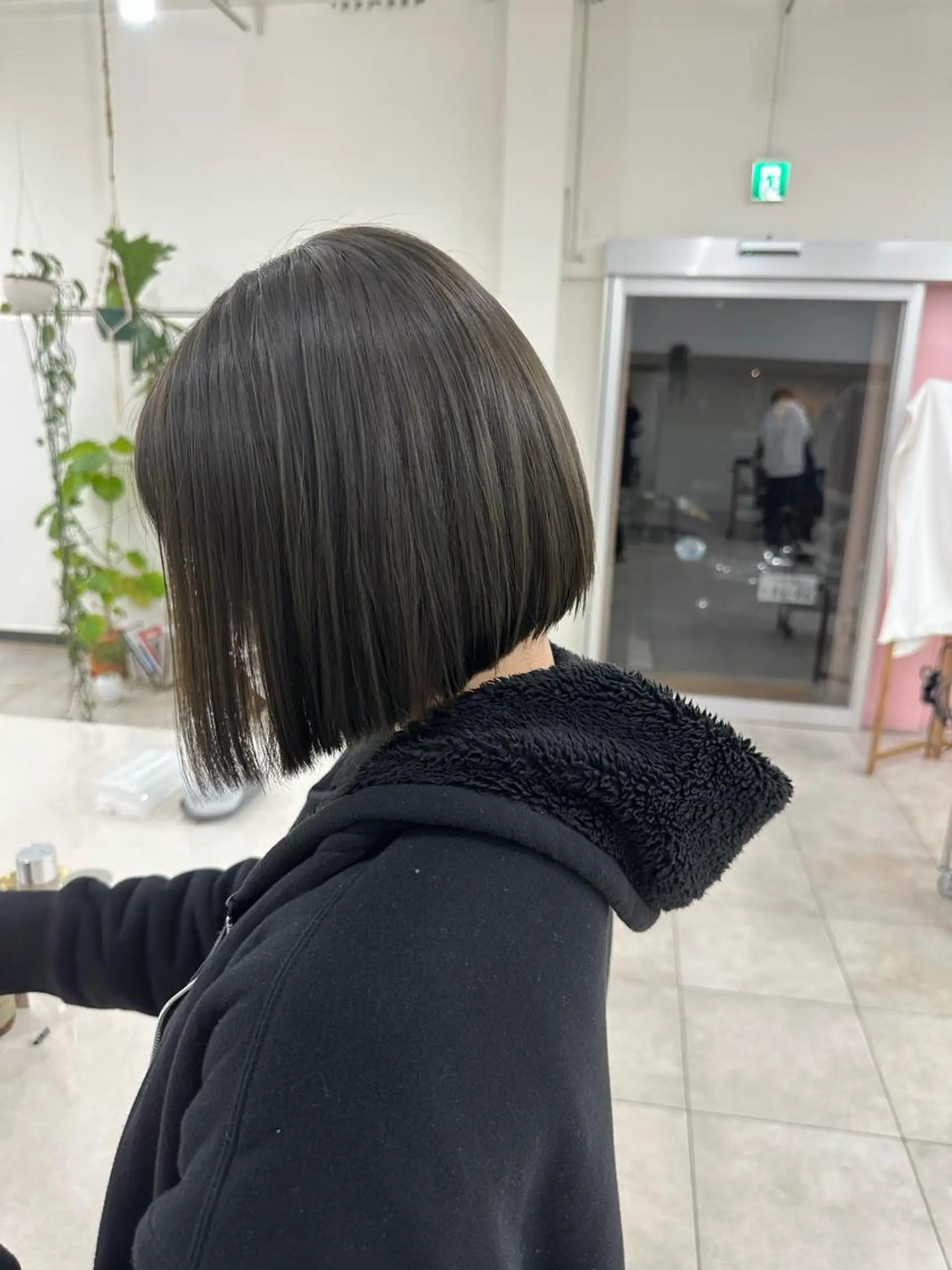 カラー 透明感カラー グレージュ オリーブグレージュ オリーブグレー 林 莉央のヘアスタイル