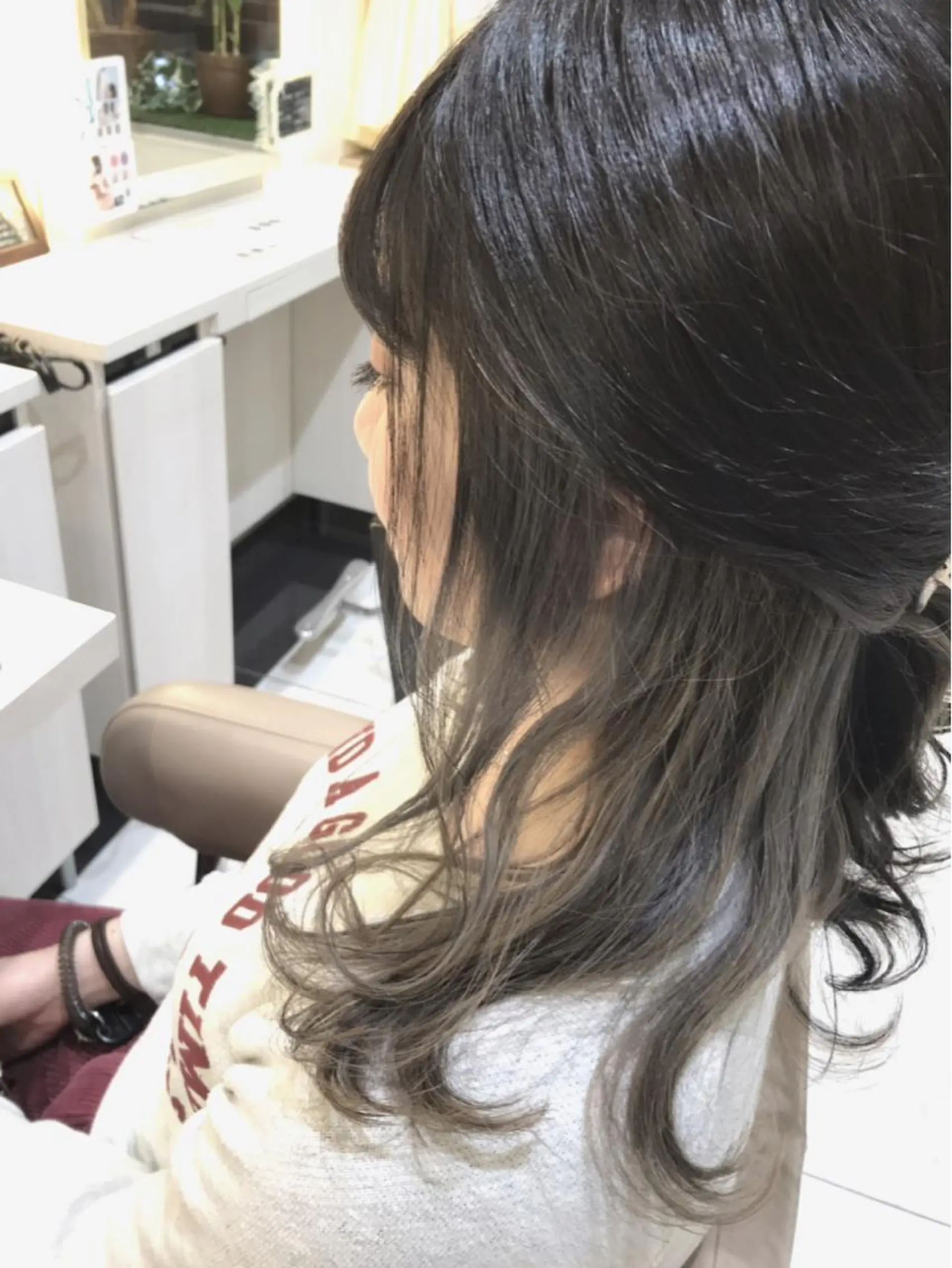 ミディアム カラー アッシュ インナーカラー 山崎俊輔/髪質改善 /バレイヤージュのヘアスタイル