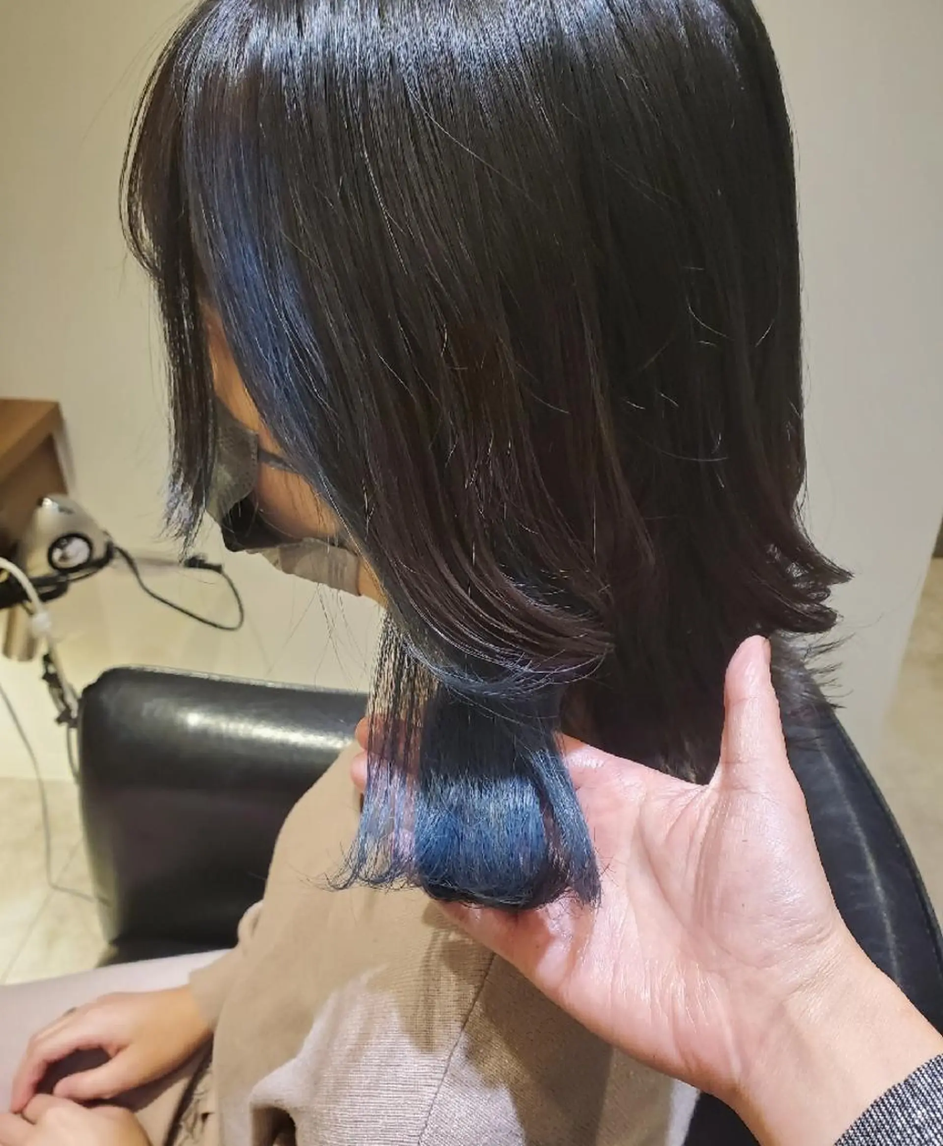 ミディアム カラー アッシュ ブルーカラー ダークアッシュ インナーカラー 💎カラー特化💎 長嶺文江💎のヘアスタイル