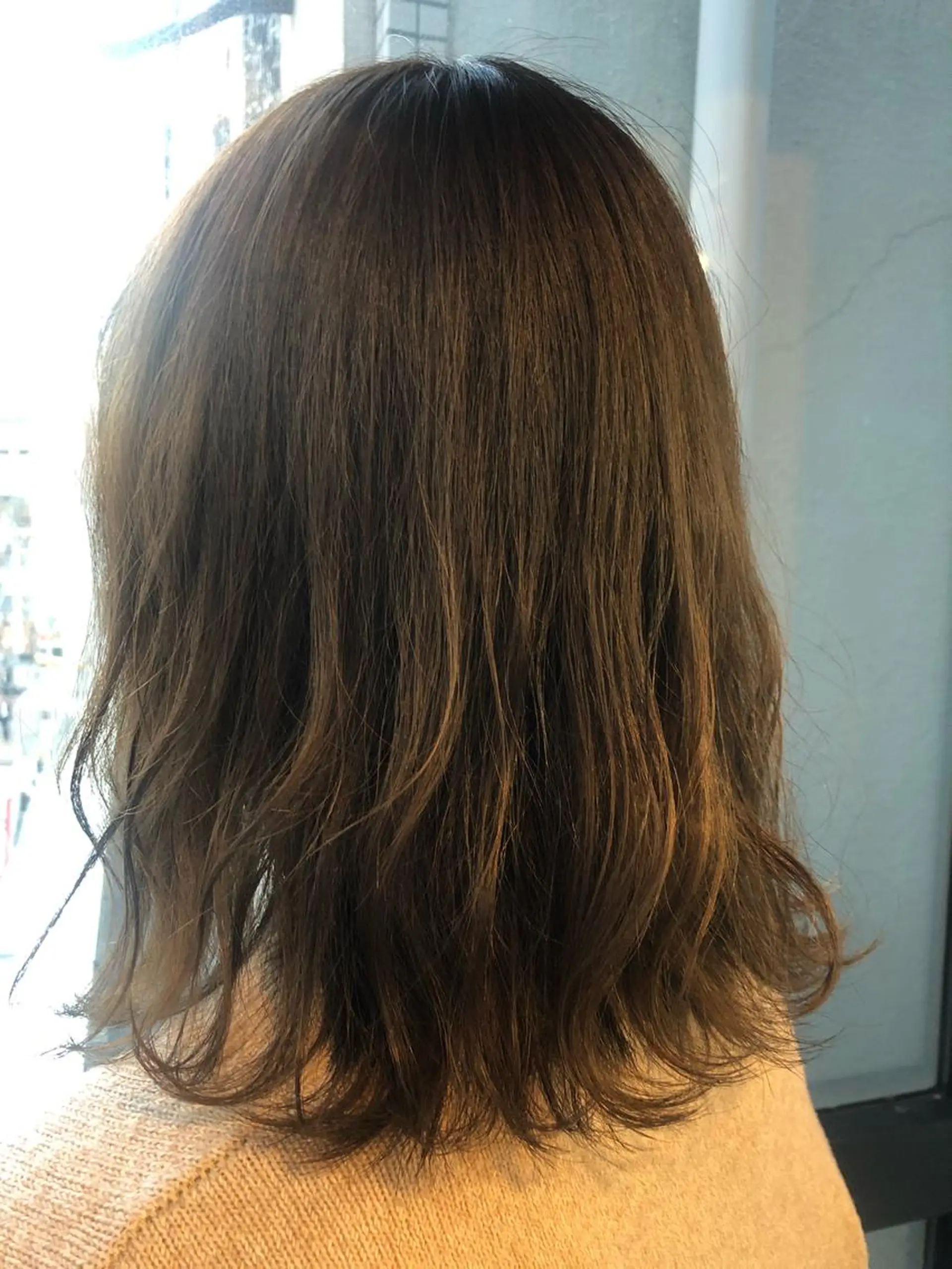 ミディアム カラー 髪質改善&ブリーチ 伊勢 祐一郎のヘアスタイル