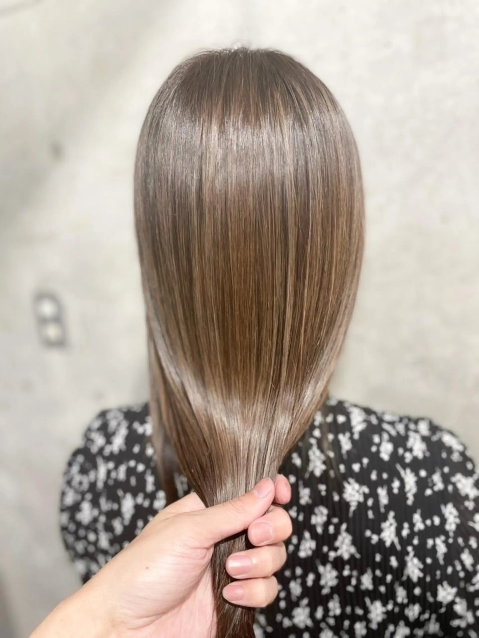 ミディアム カラー WISTERIA ANNEX 銀座【ウィステリア アネックス】所属・髪質改善 スペシャリストのヘアスタイル