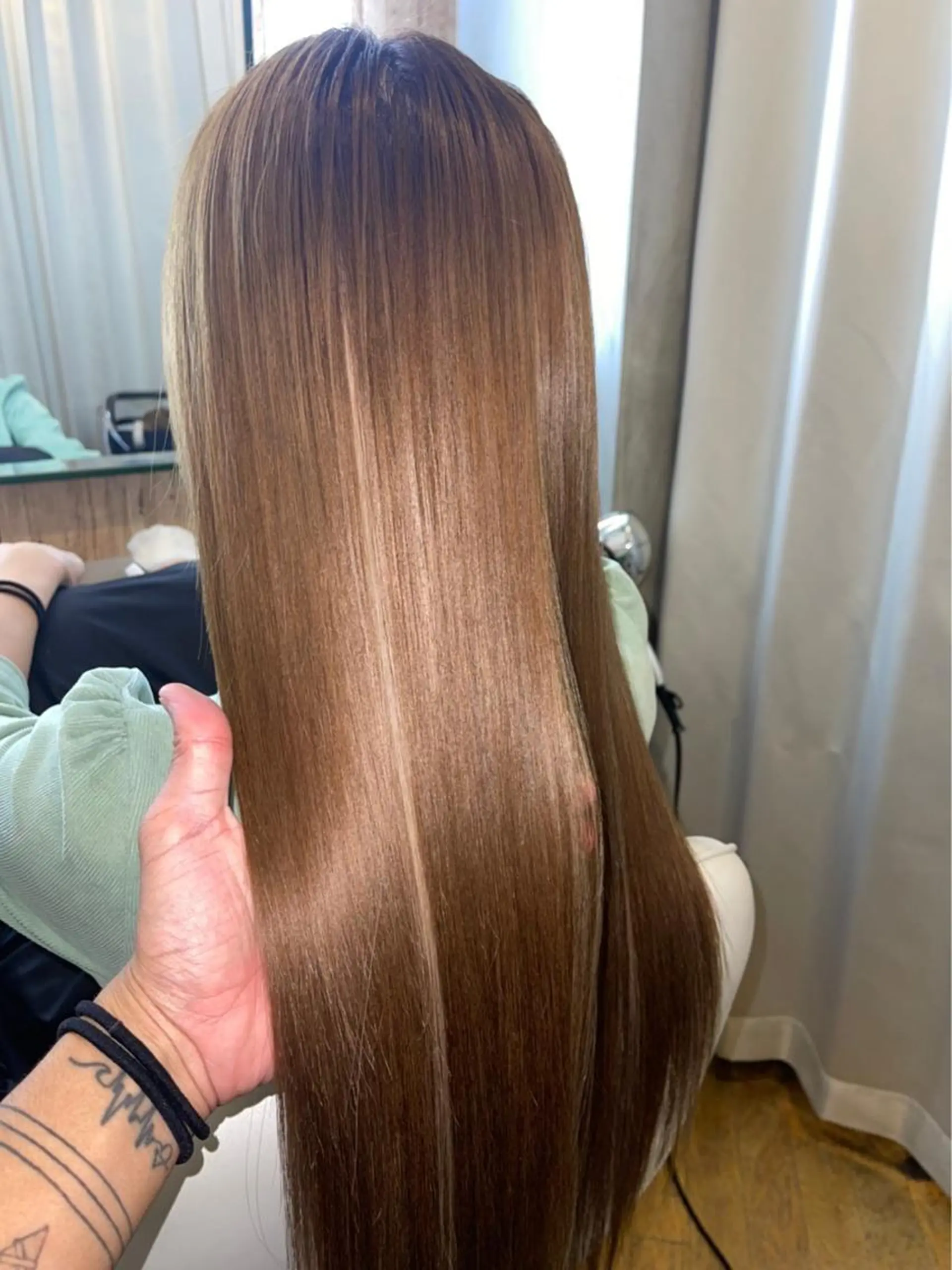 ロング フェードパーマ 新倉幸之助のヘアスタイル