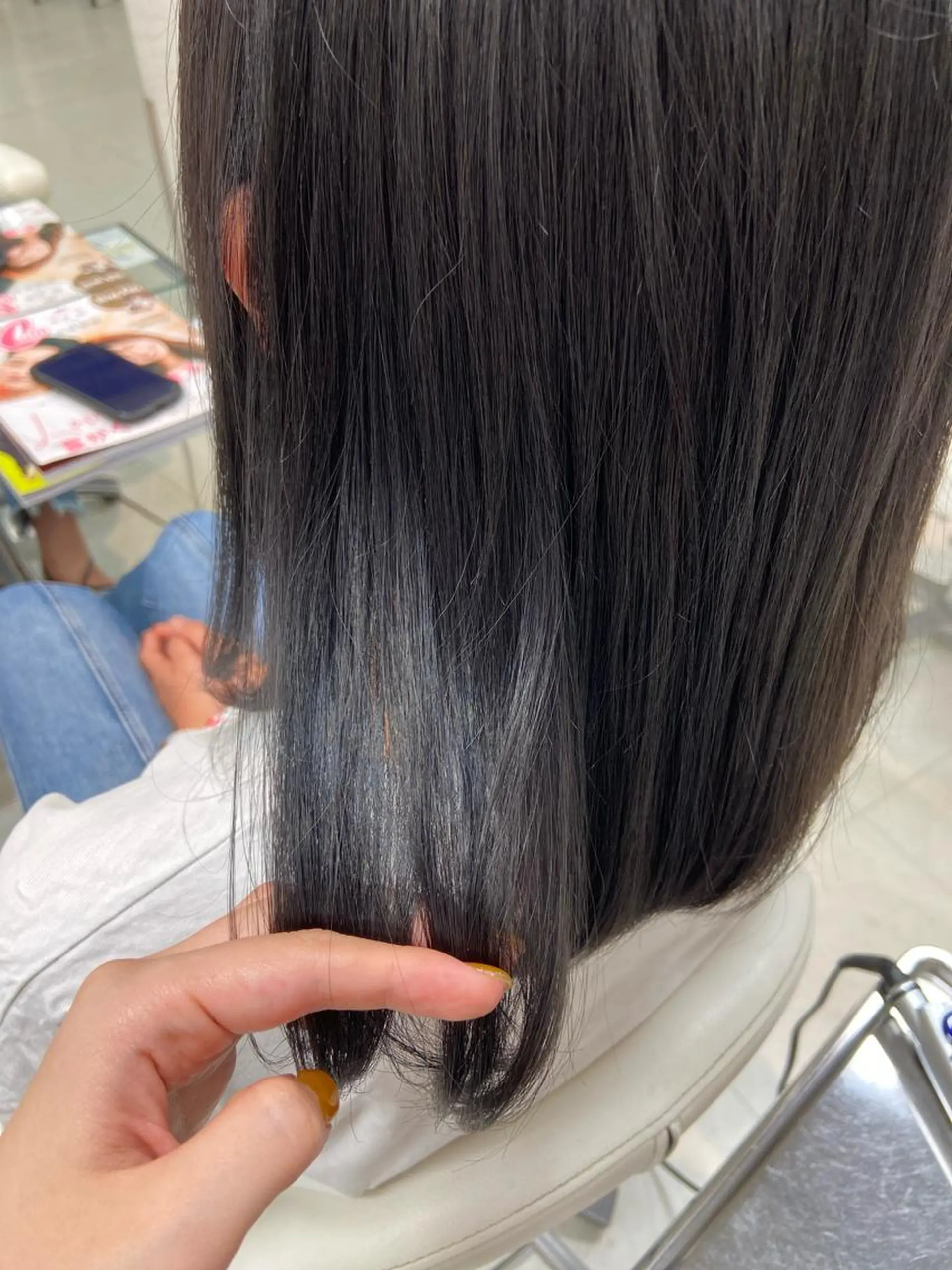セミロング カラー 黒髪 ブルーカラー ブルーブラック ヘアカラー トリートメント 菊地 美憂のヘアスタイル