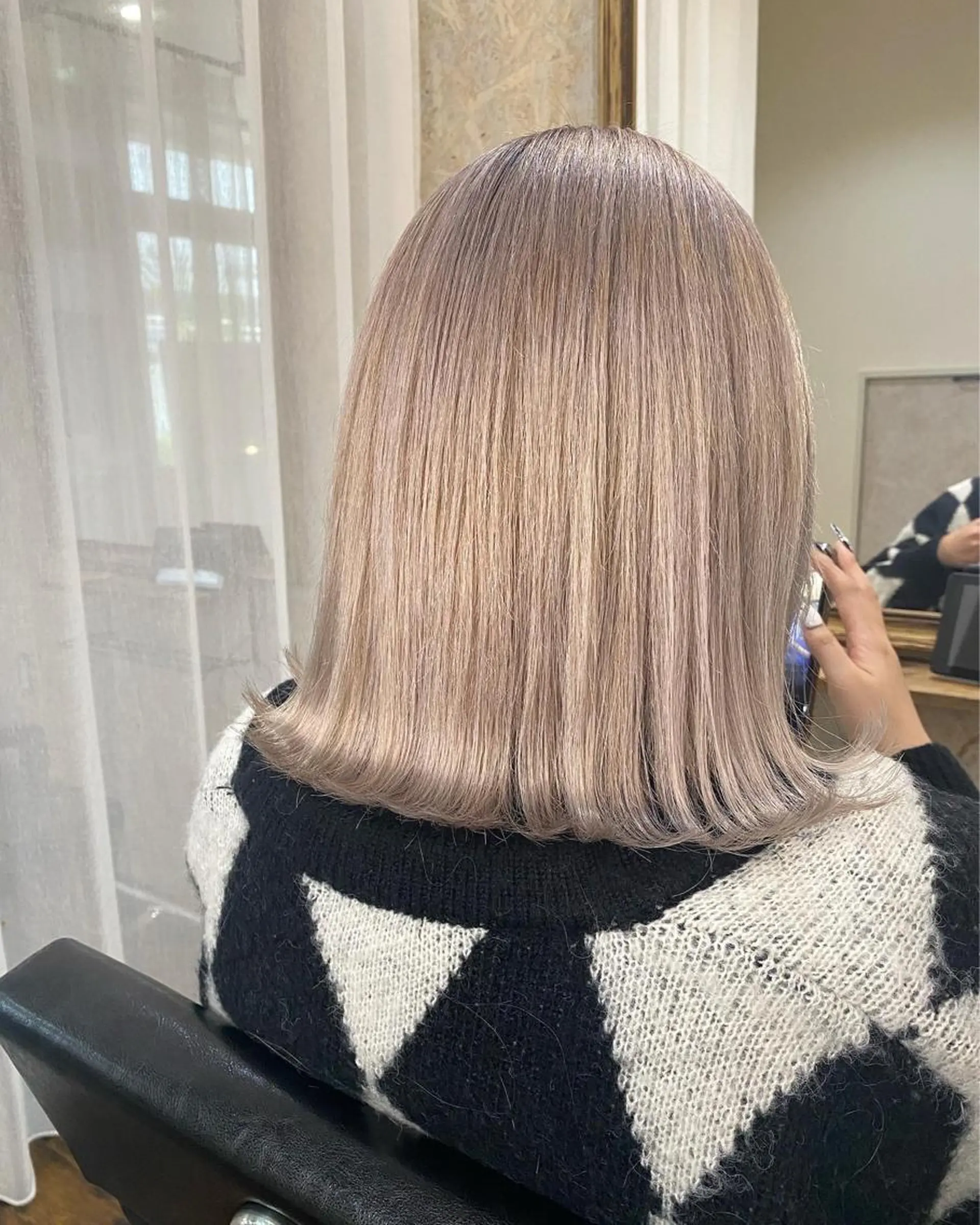 ミディアム カラー ブリーチ Tsuyoki .のヘアスタイル