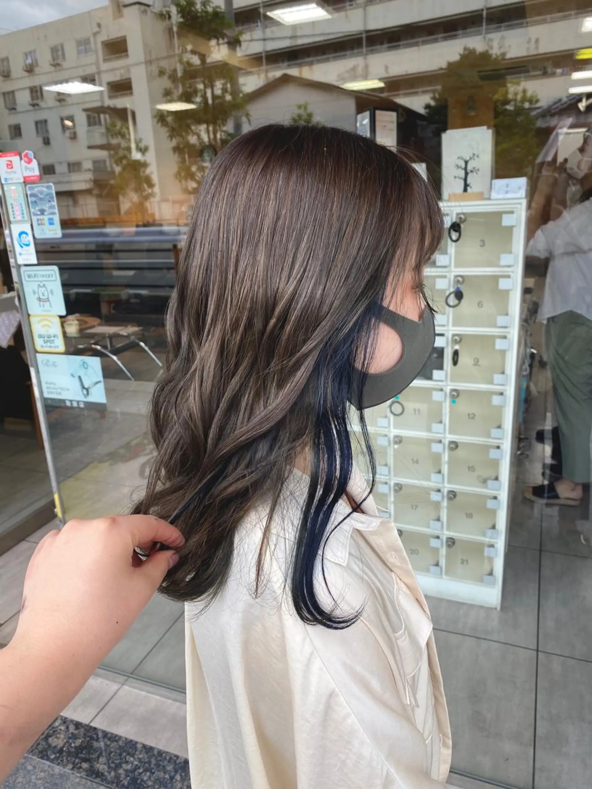 セミロング カラー ヘアアレンジ ヘアカラー HAIRSALONLOOP所属・川上 麻梨阿のヘアスタイル