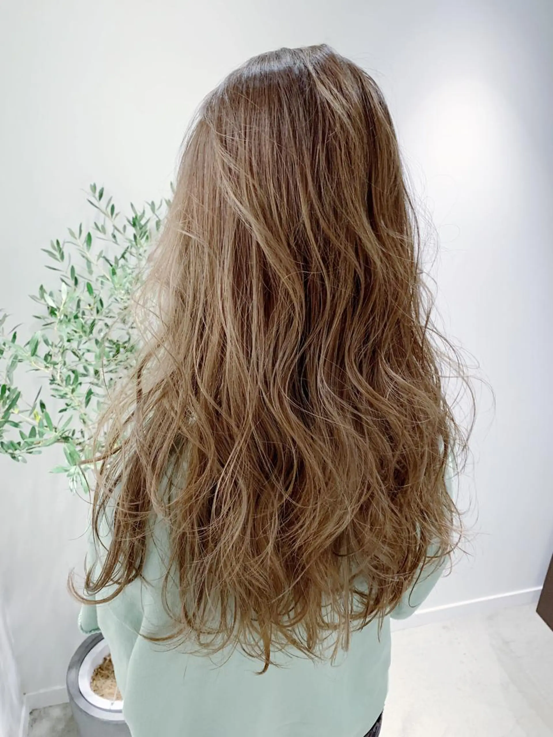 ロング カラー ベージュカラー DUMBO所属・【完全マンツー 恵比寿】佐藤 翔のヘアスタイル