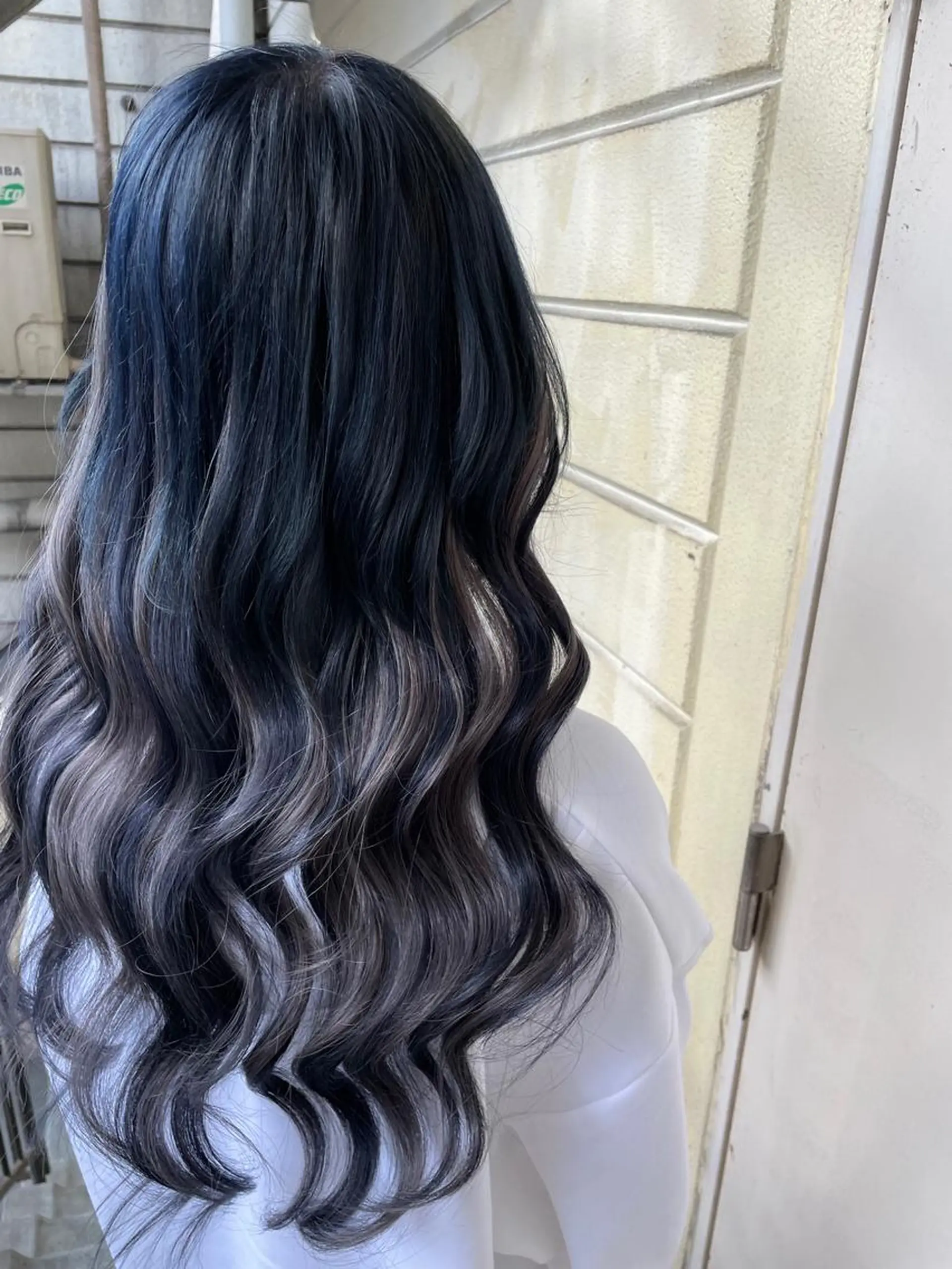 カラー ヘアカラー トリートメント エクステ kr2s アメ村のヘアスタイル