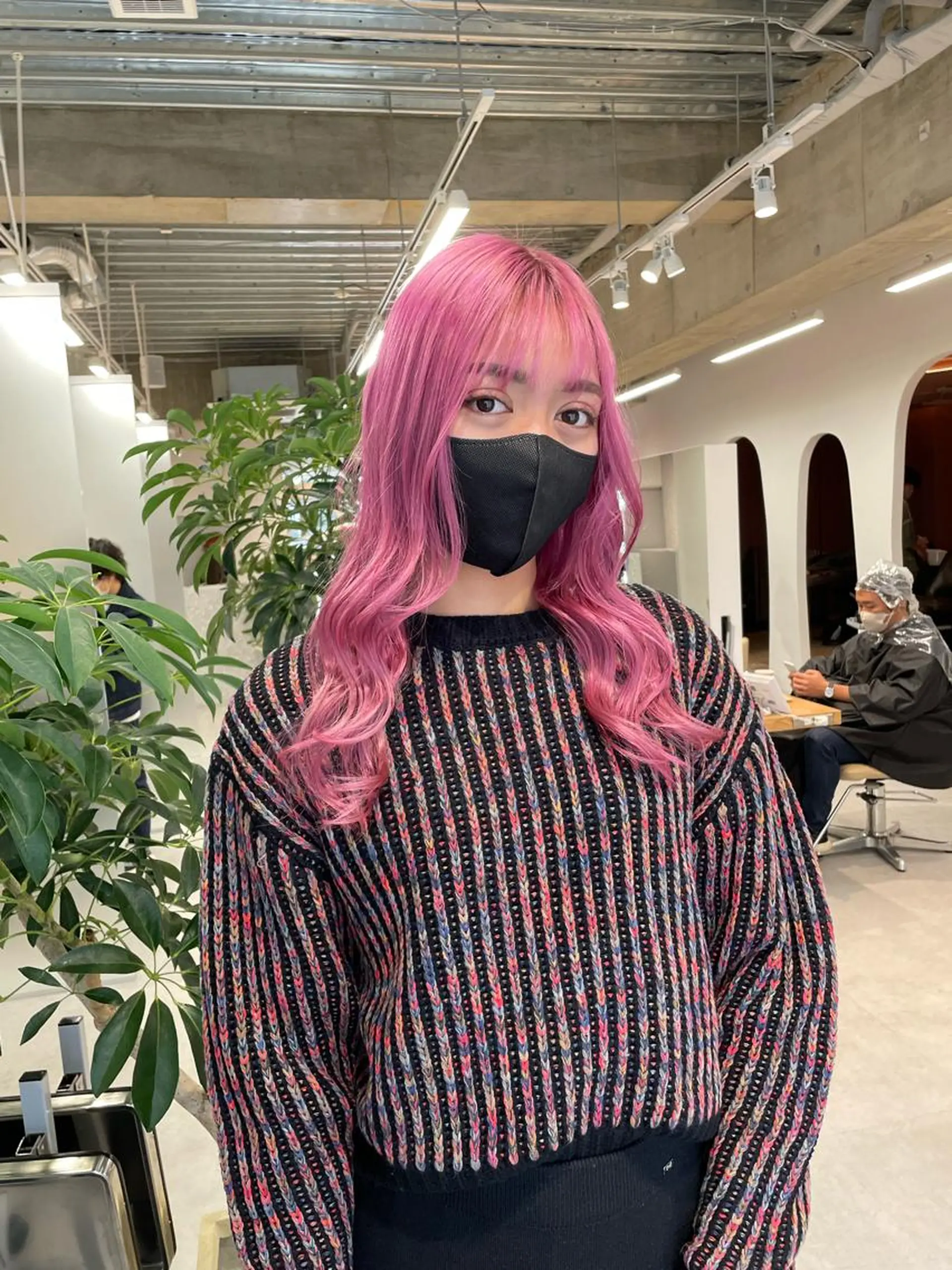 ロング カラー ヘアアレンジ ピンクカラー スズキ シオリのヘアスタイル