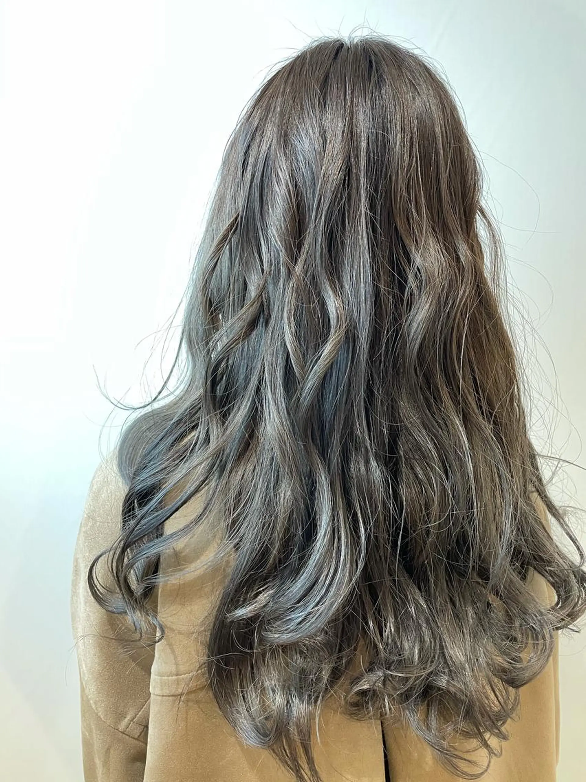 ミディアム カラー グラデーションカラー ヘアカラー トリートメント IwAsh中山所属・✂︎メンズバレイ ヤージュ✂︎露木智也のヘアスタイル