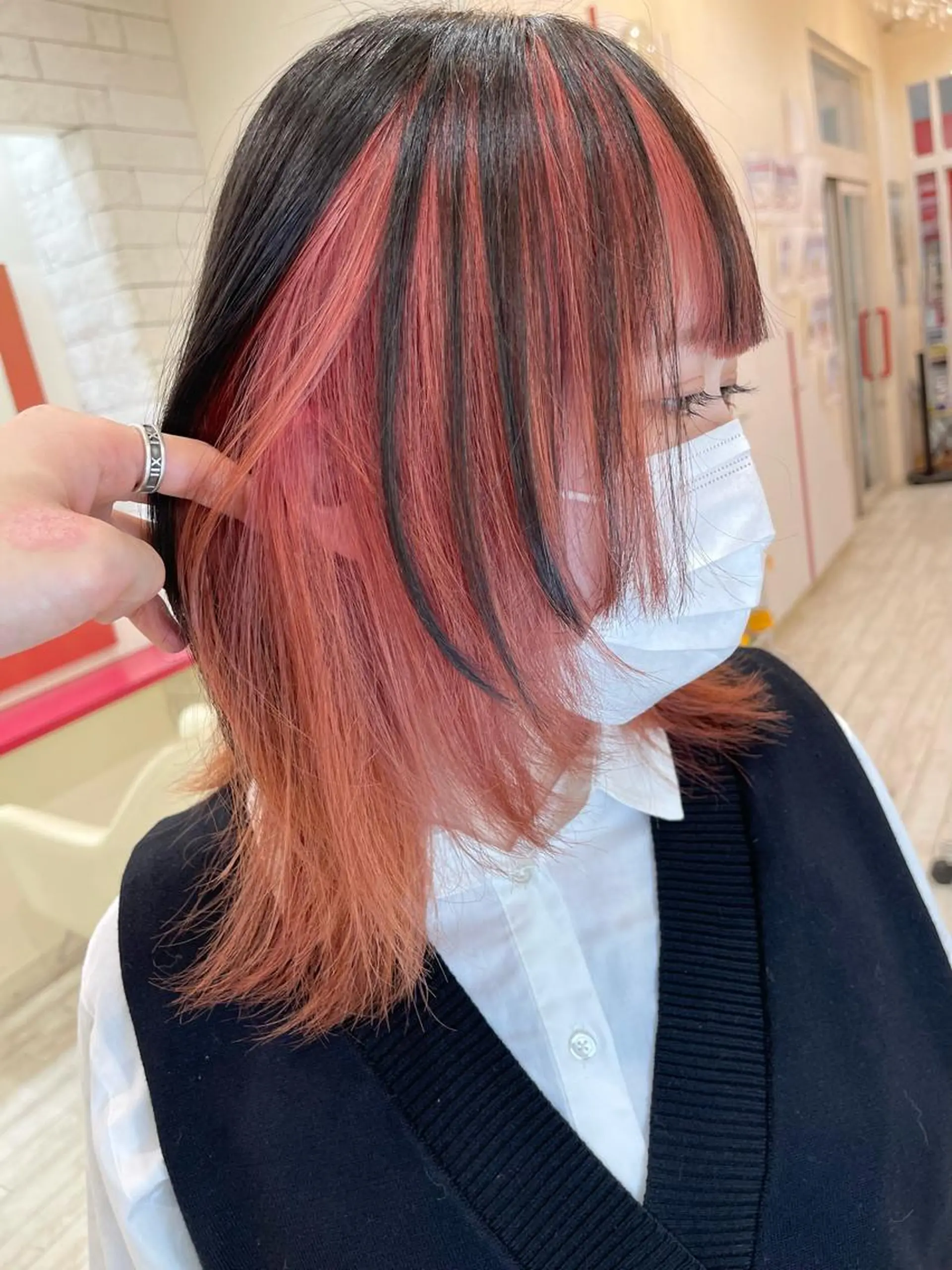 カラー ピンクカラー カット ヘアカラー 名古屋のピンク好き かずくん🦩のヘアスタイル