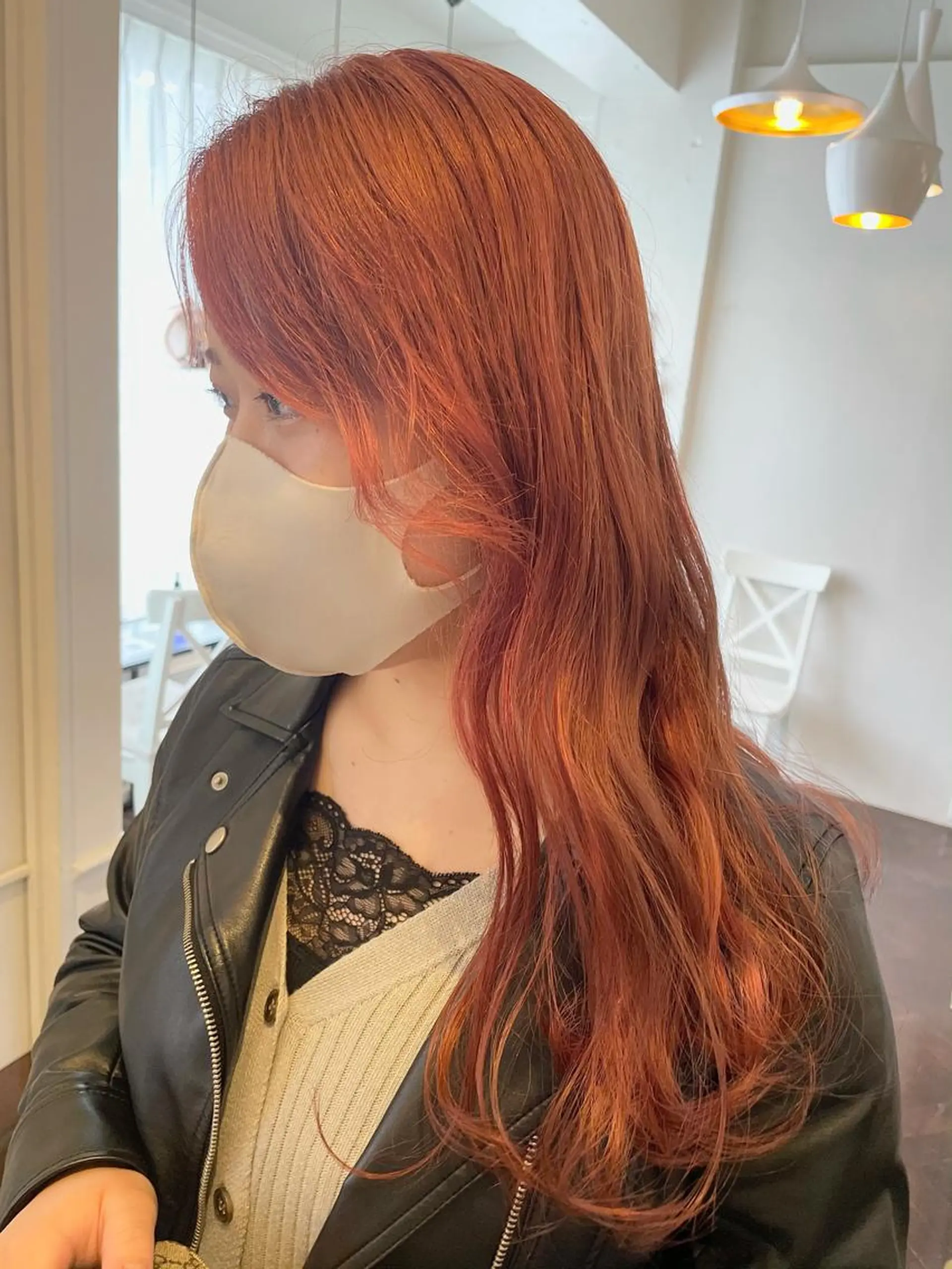 ロング カラー オレンジ 安藤 佑衣のヘアスタイル